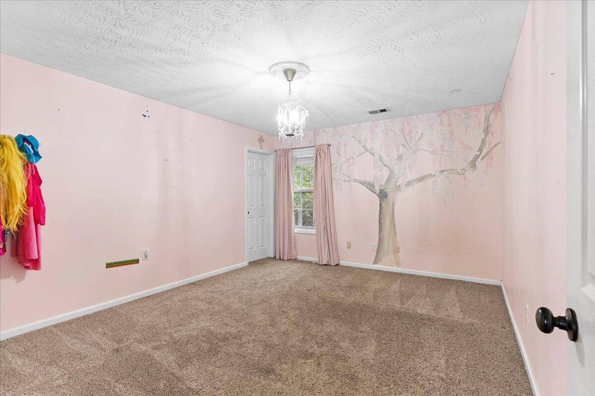 340 Meadowcrest Park Property Photo 33