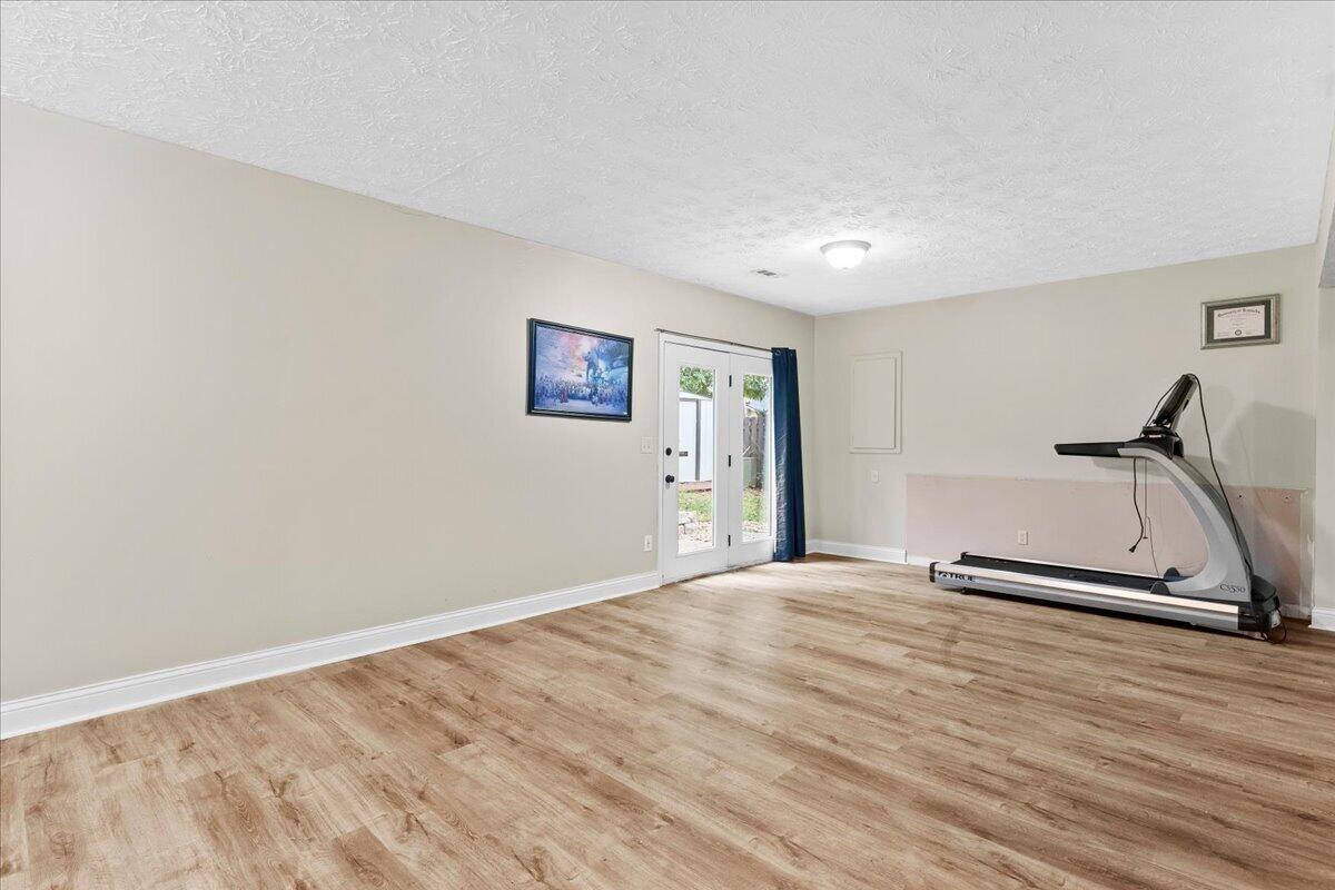 340 Meadowcrest Park Property Photo 43