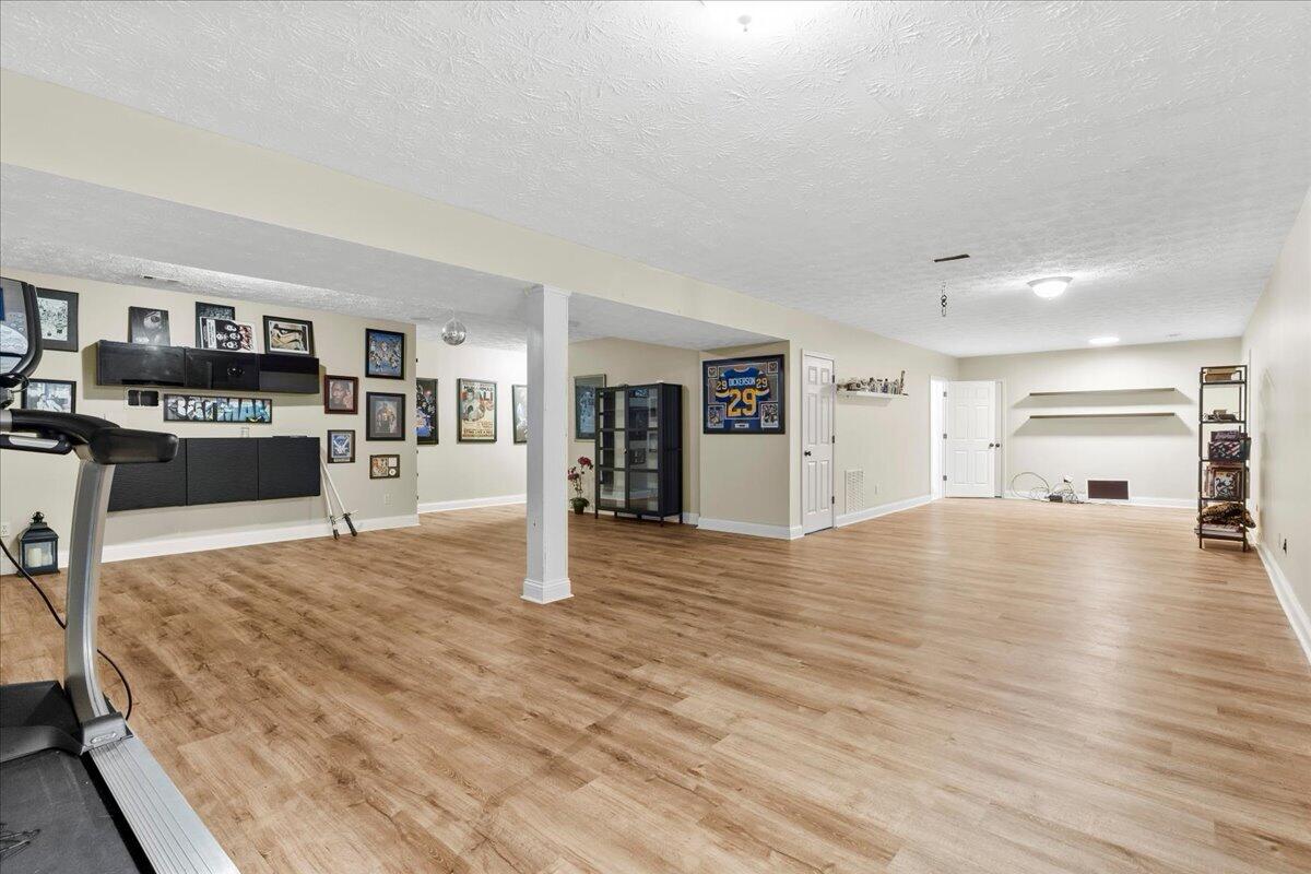 340 Meadowcrest Park Property Photo 46