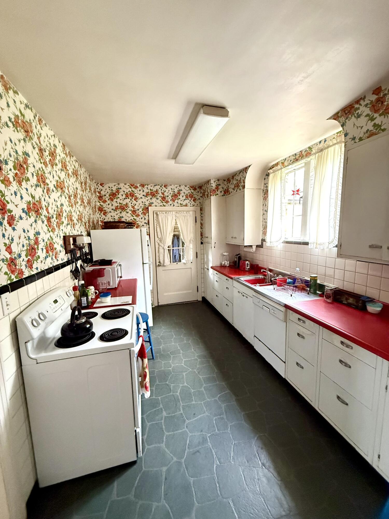 412 Englewood Road Property Photo 18