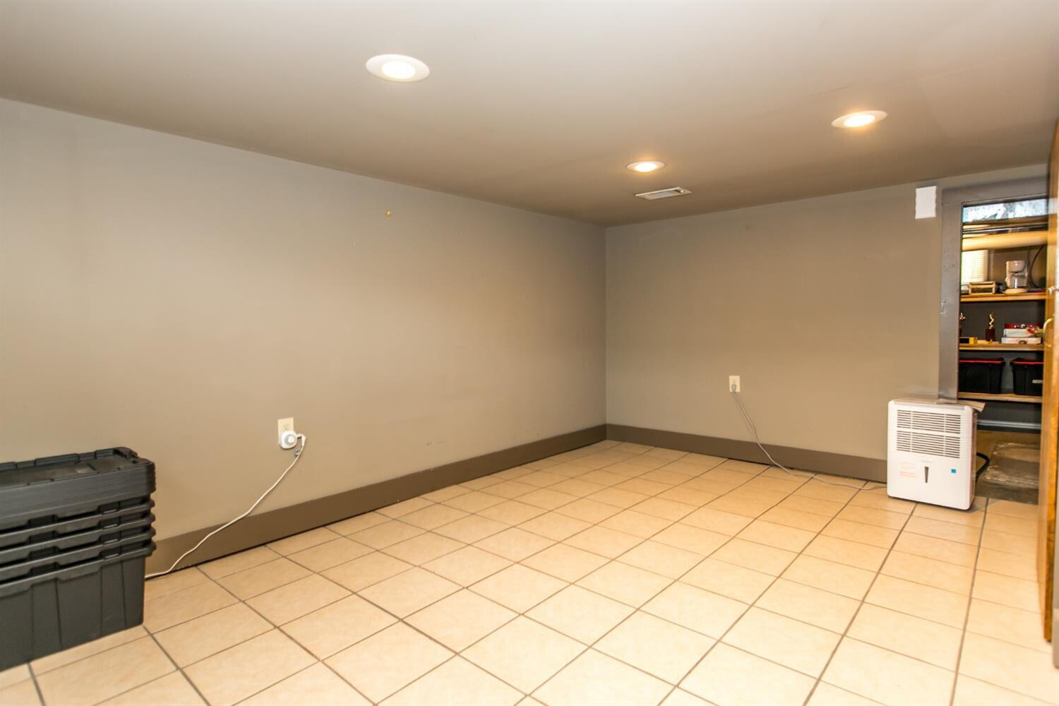 322 Harding Street Property Photo 38