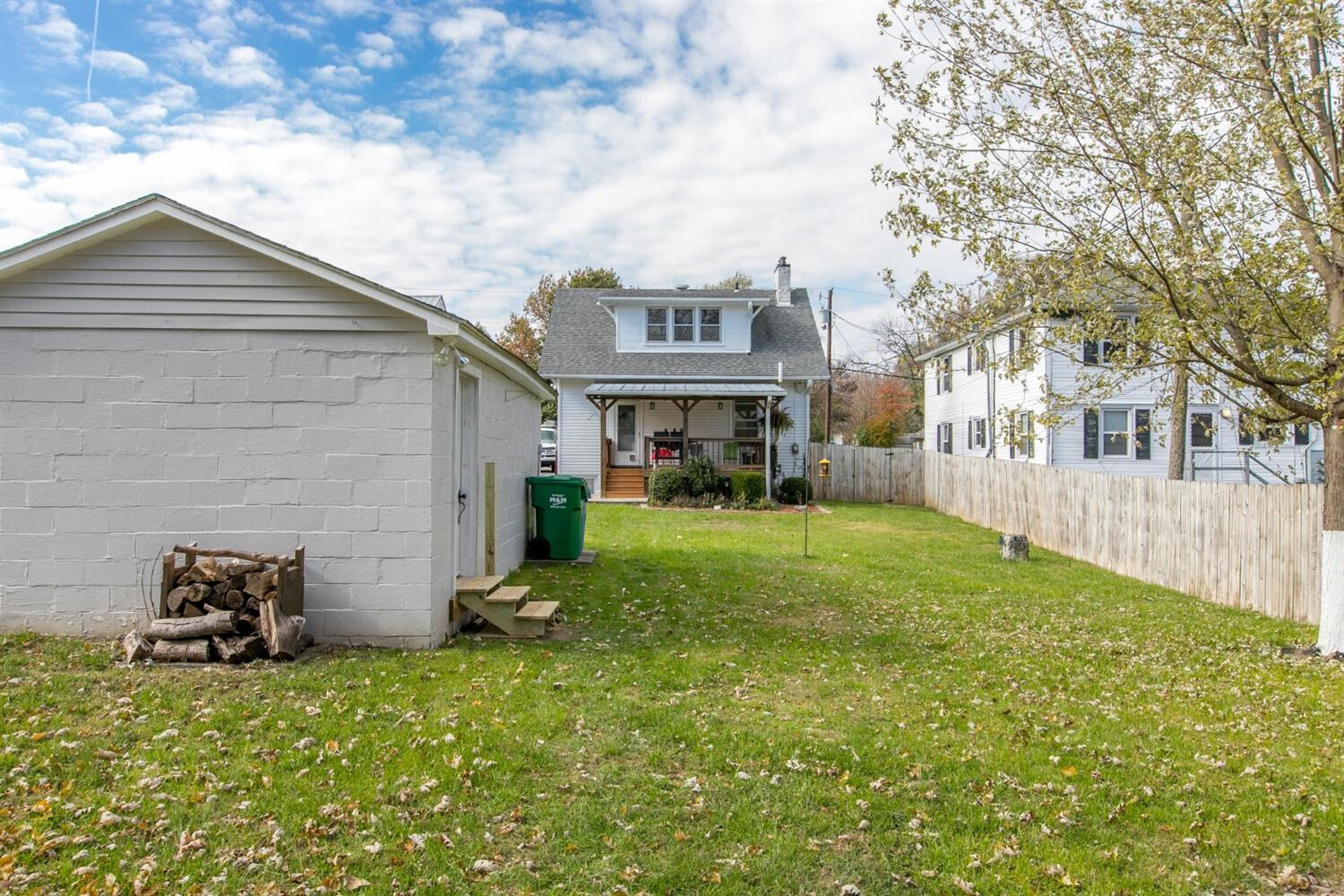 322 Harding Street Property Photo 48