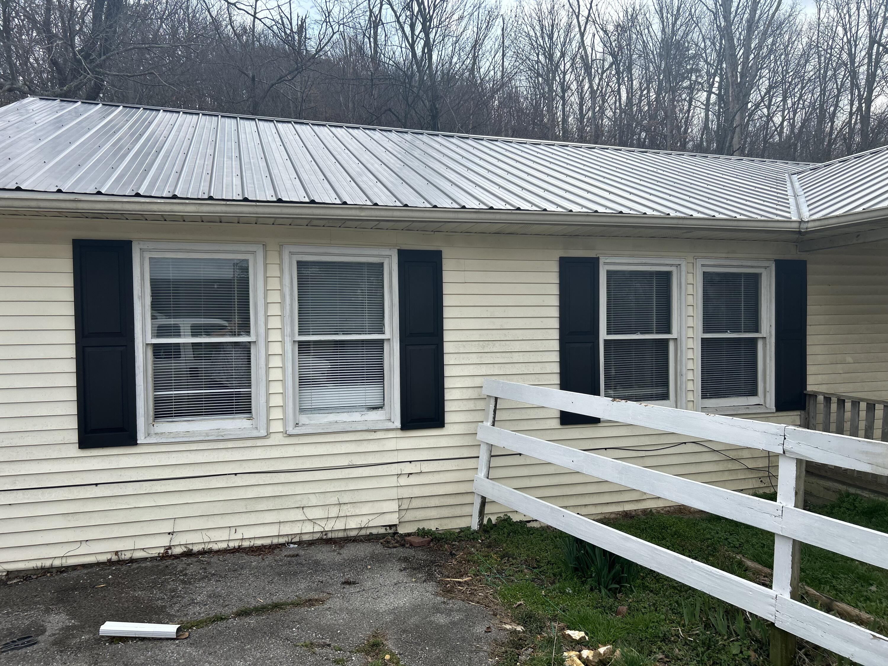 795 Slate Lick Road Property Photo 3