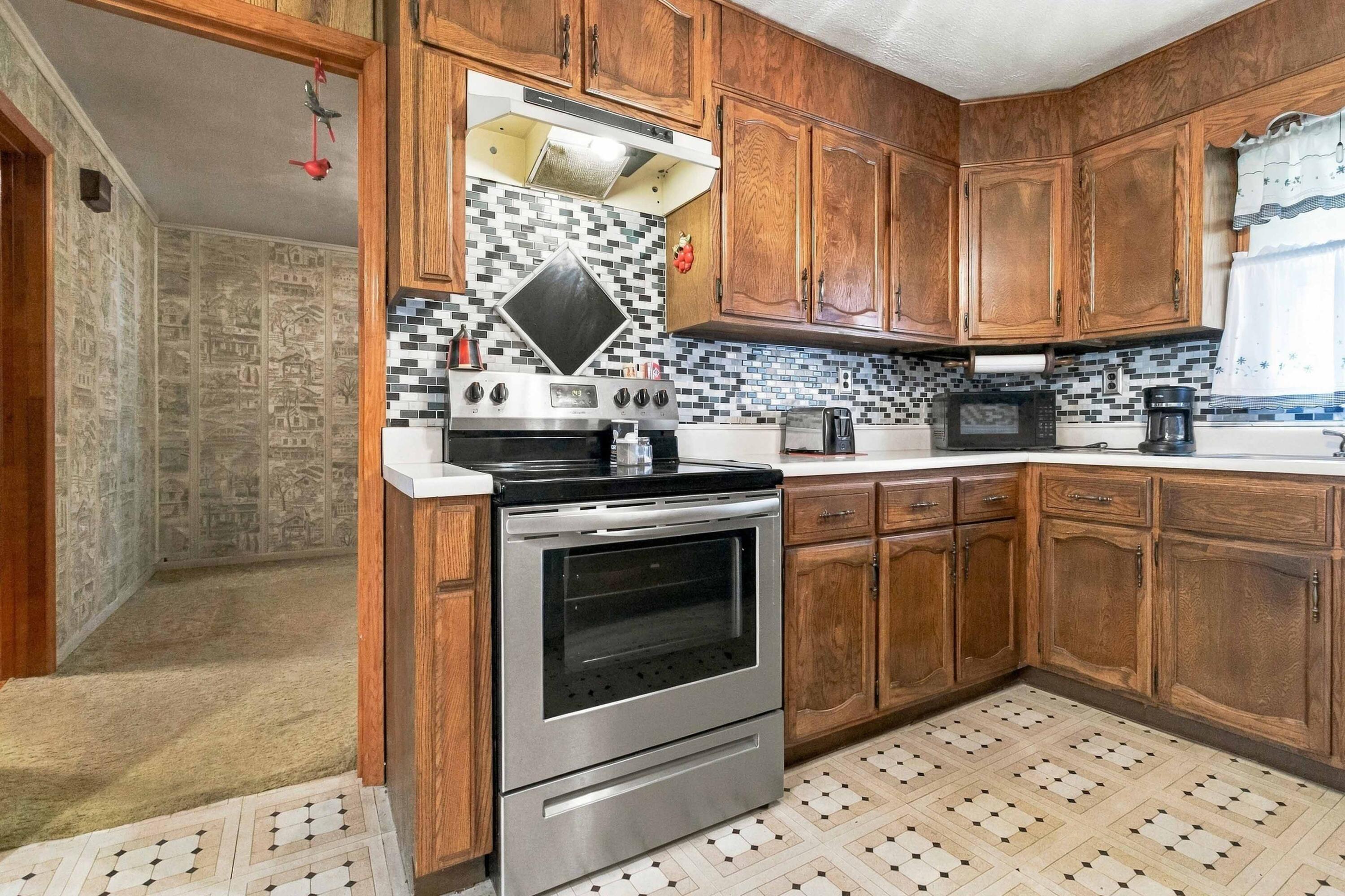 2060 U.s. 150 Property Photo 13
