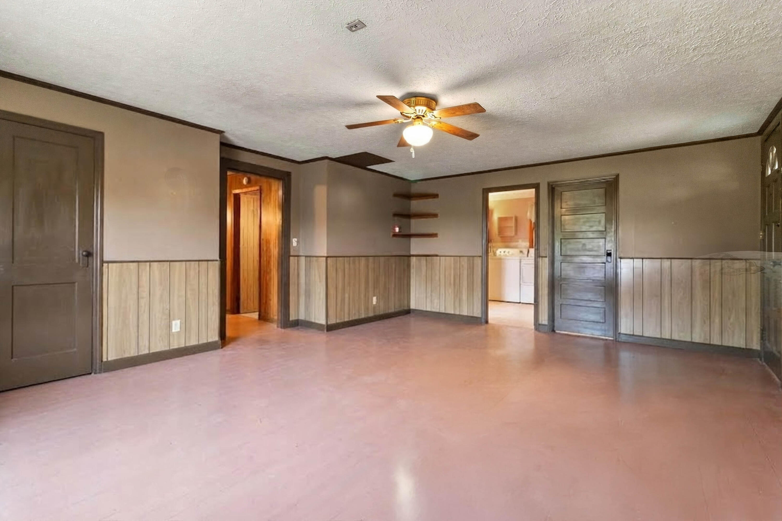 2060 U.s. 150 Property Photo 21