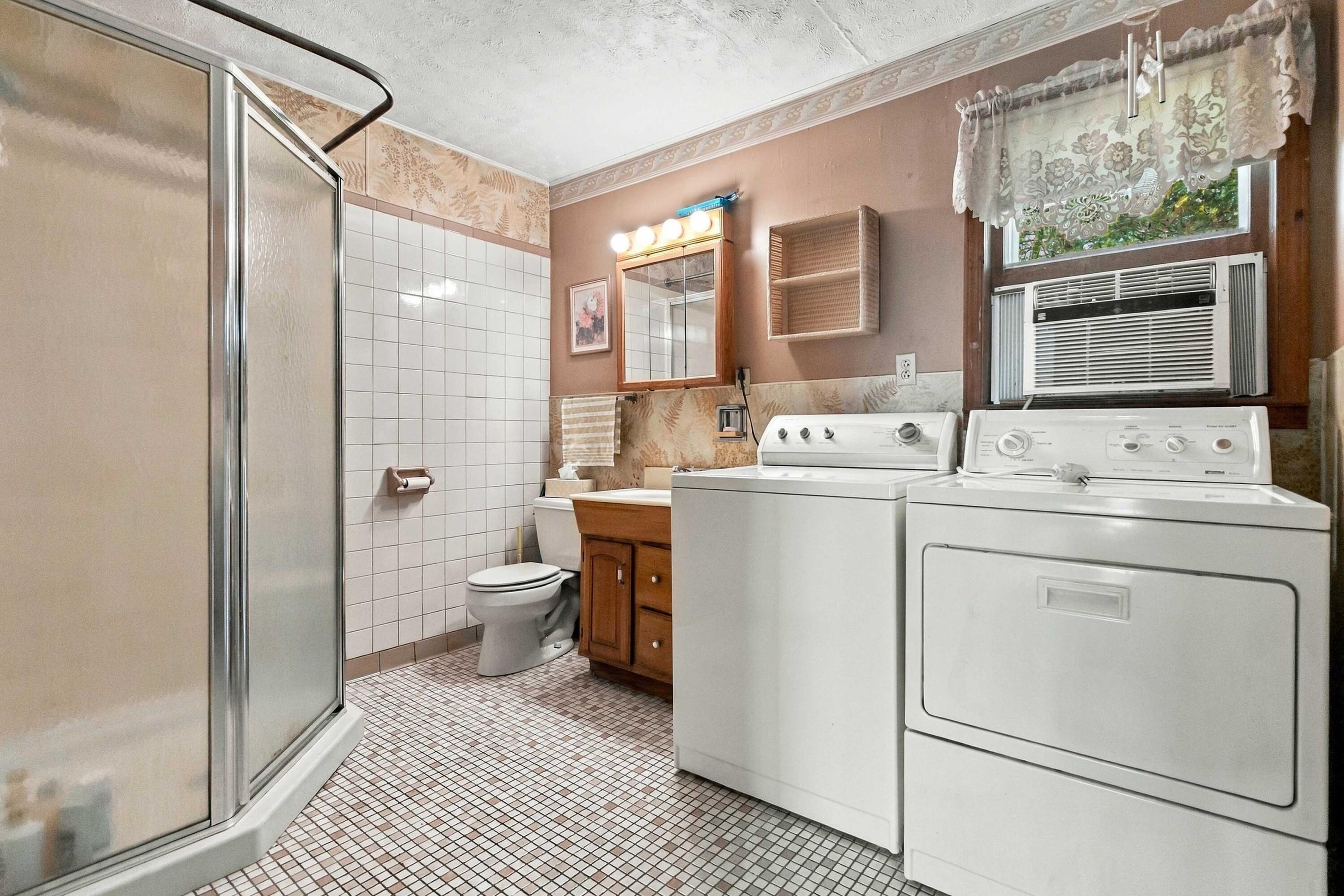 2060 U.s. 150 Property Photo 22