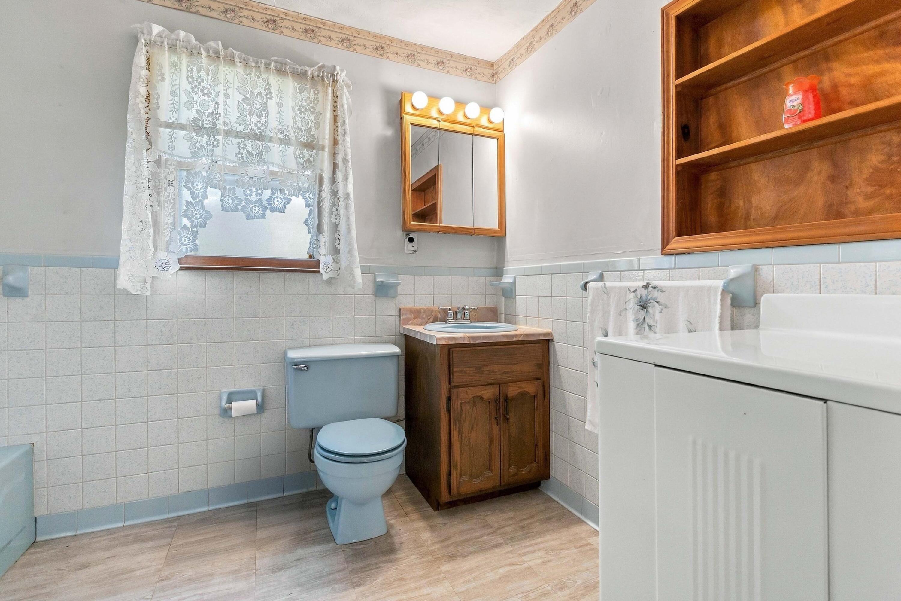 2060 U.s. 150 Property Photo 25