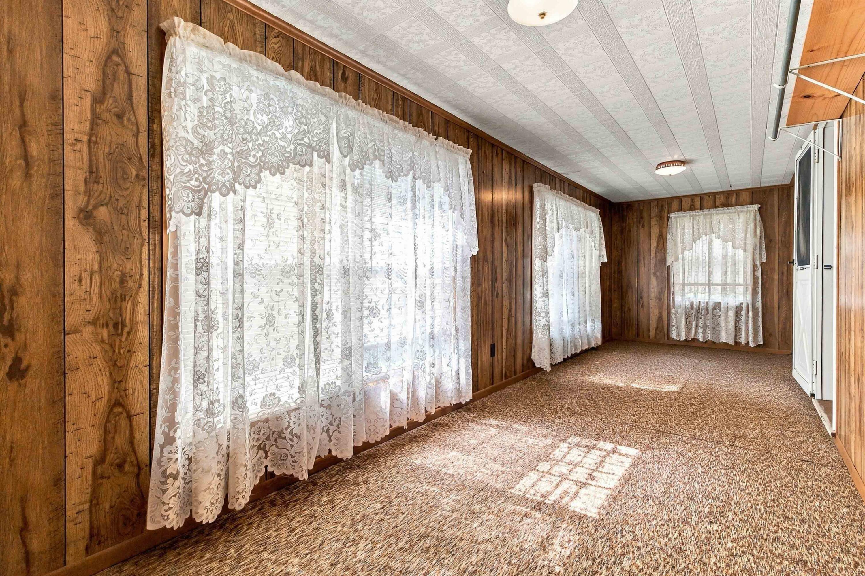 2060 U.s. 150 Property Photo 34