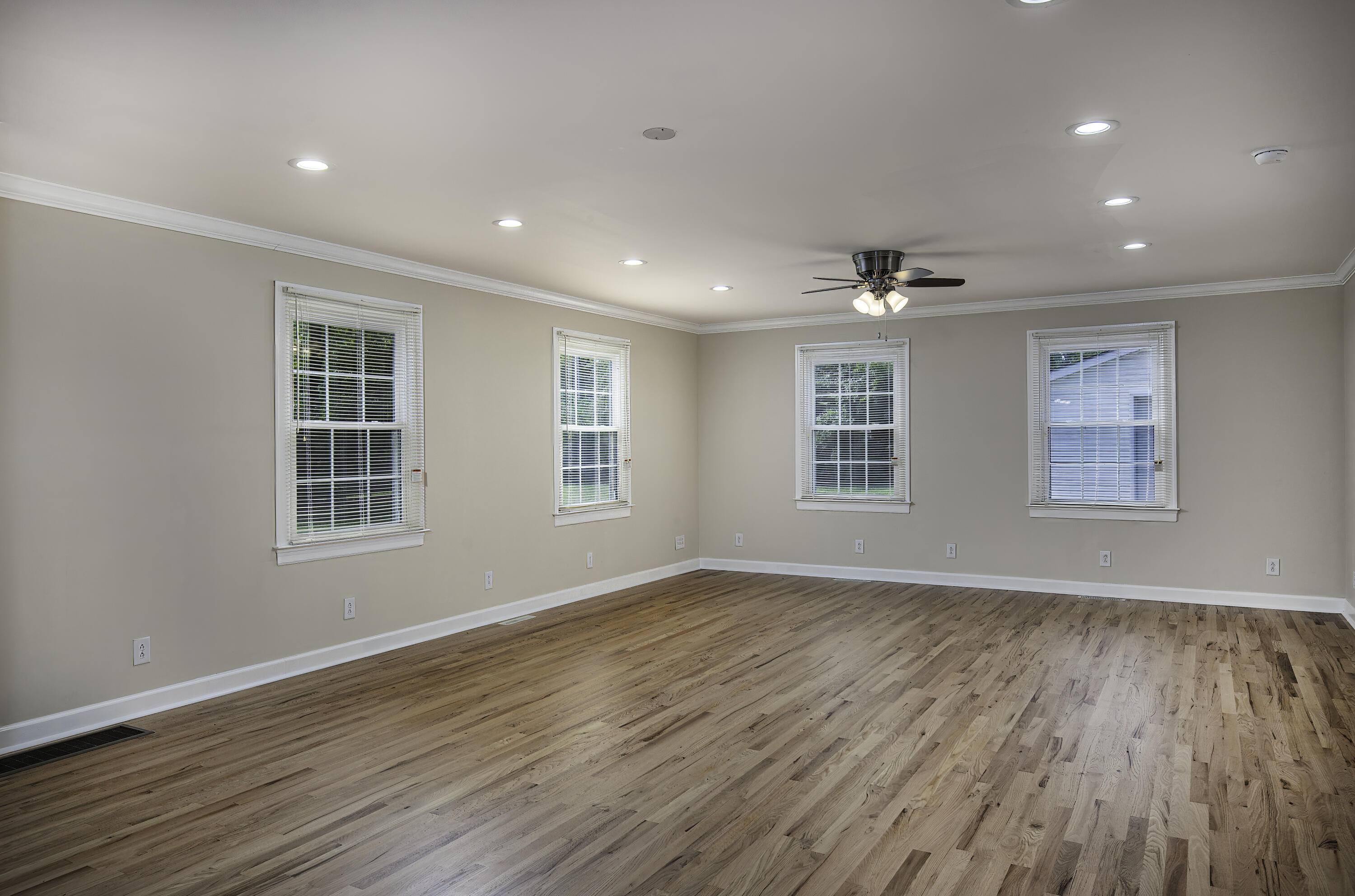 628 Longview Drive Property Photo 5