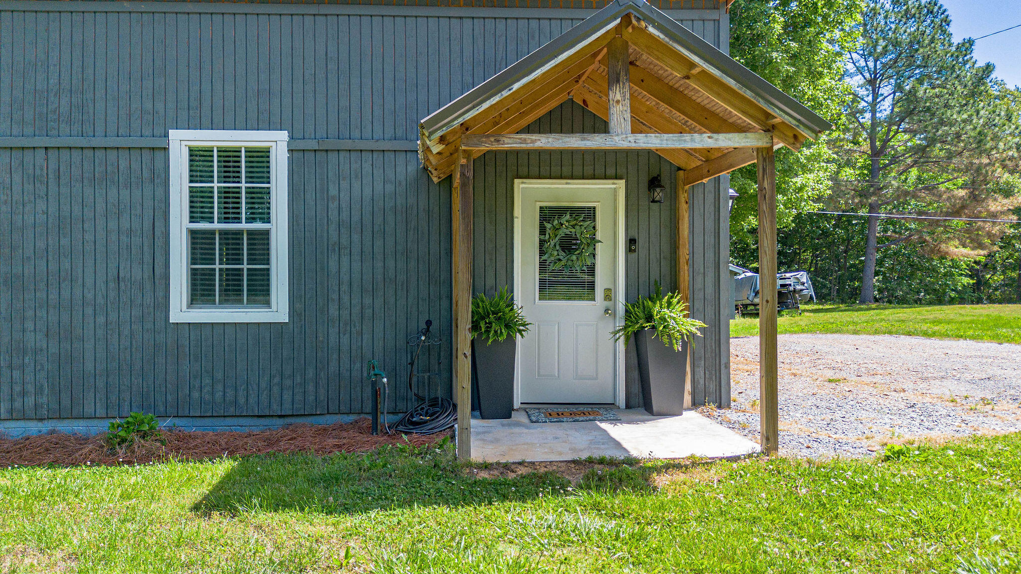 1423 Toy York Road Property Photo 4