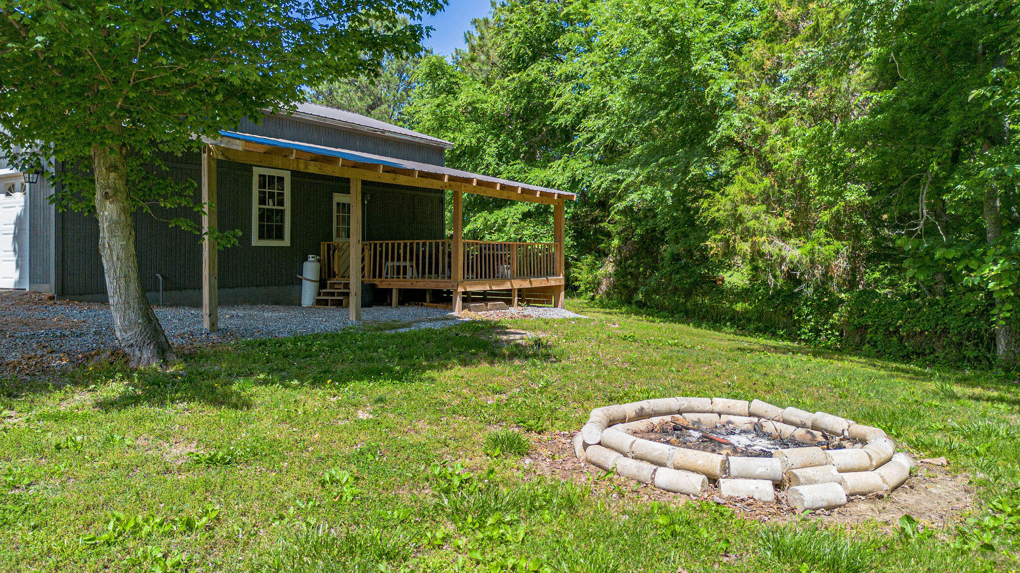 1423 Toy York Road Property Photo 7