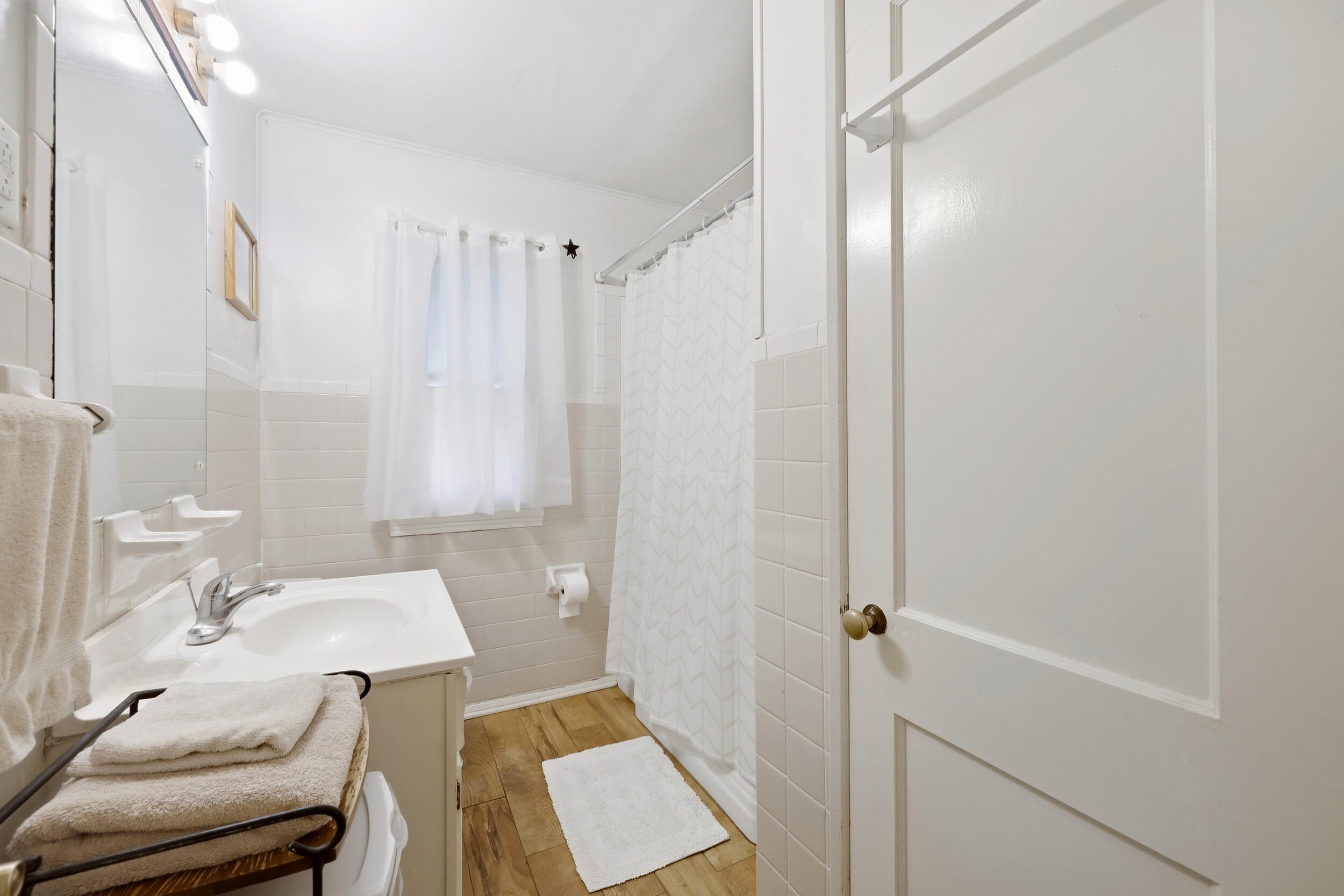 202 Lyons Drive Property Photo 8