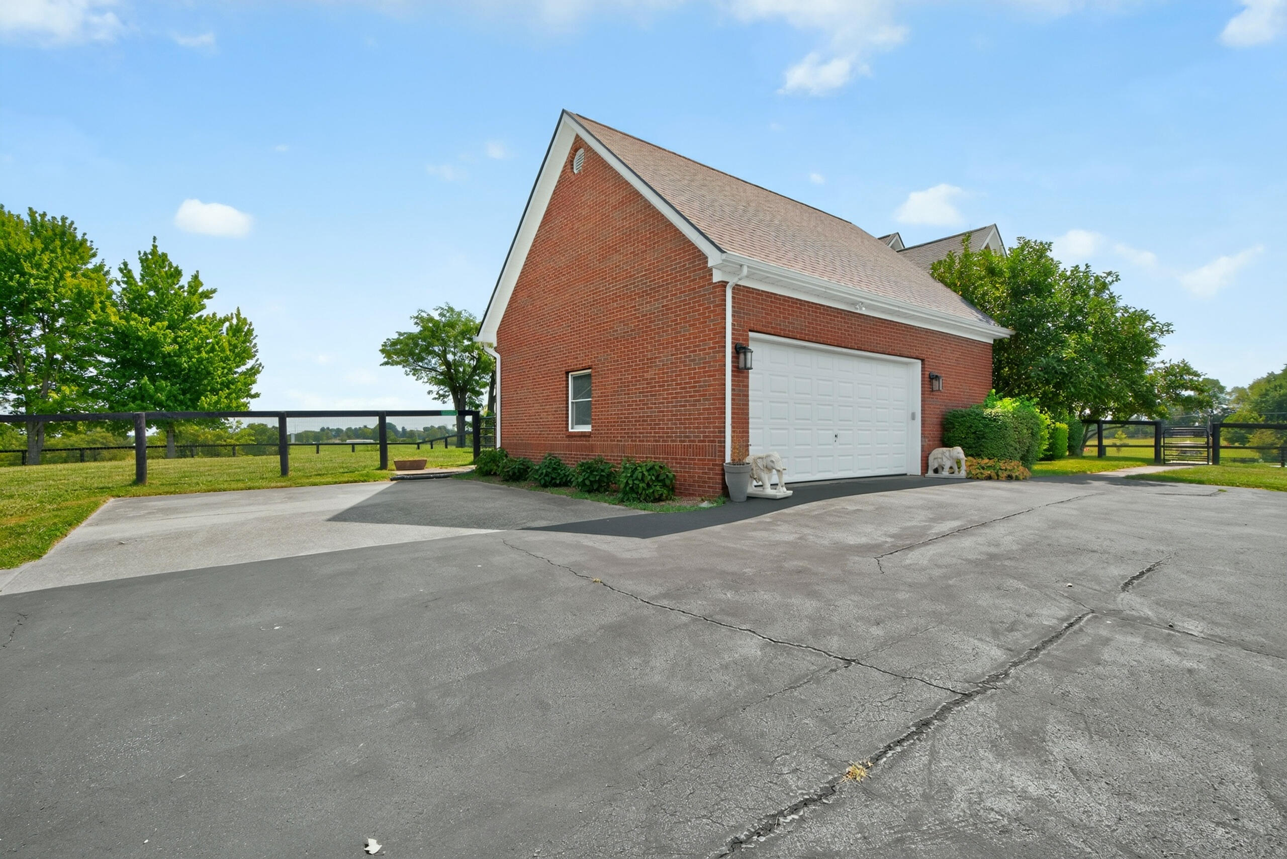 598 Victoria Way Property Photo 48