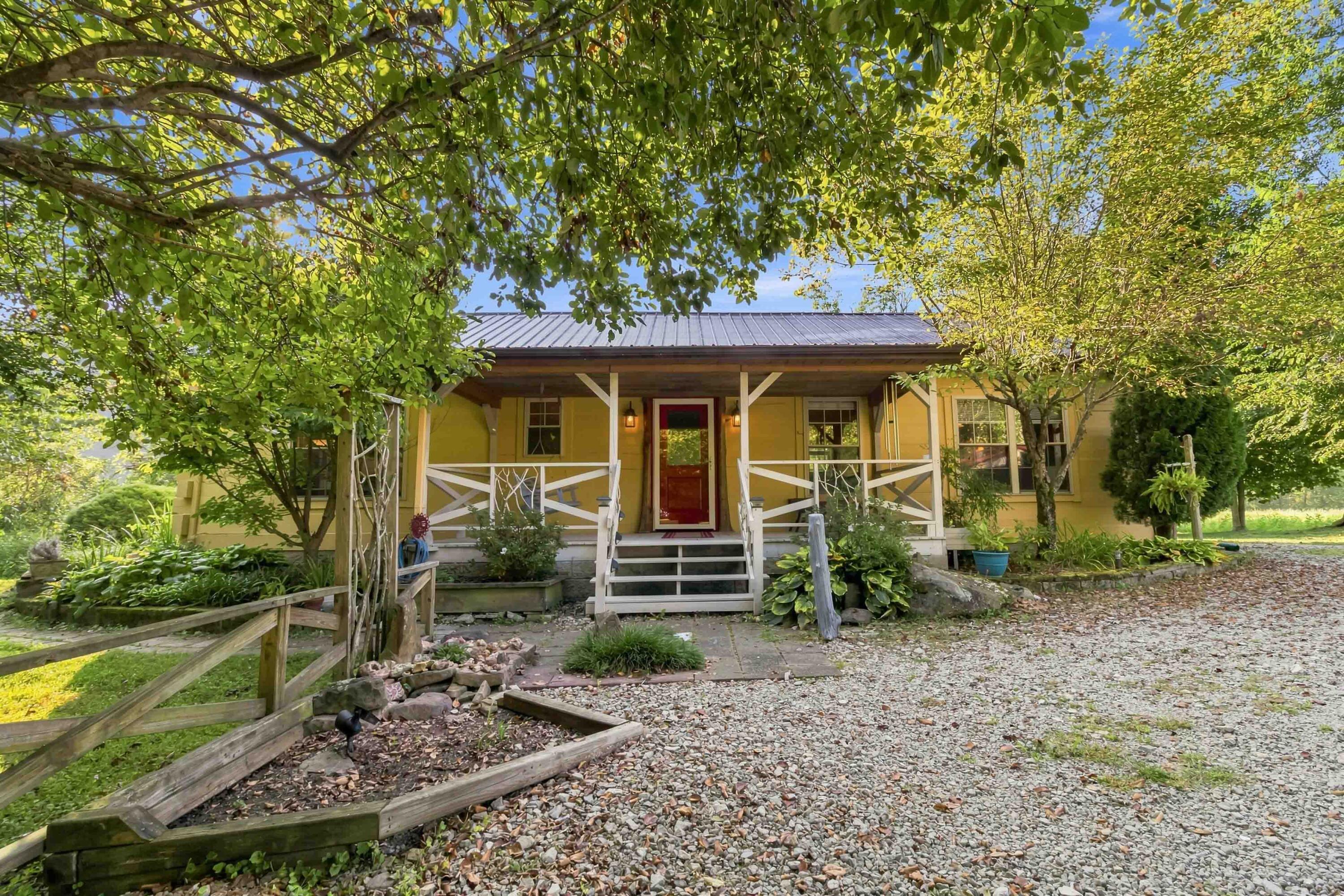 2391 Disputanta Road Property Photo 1