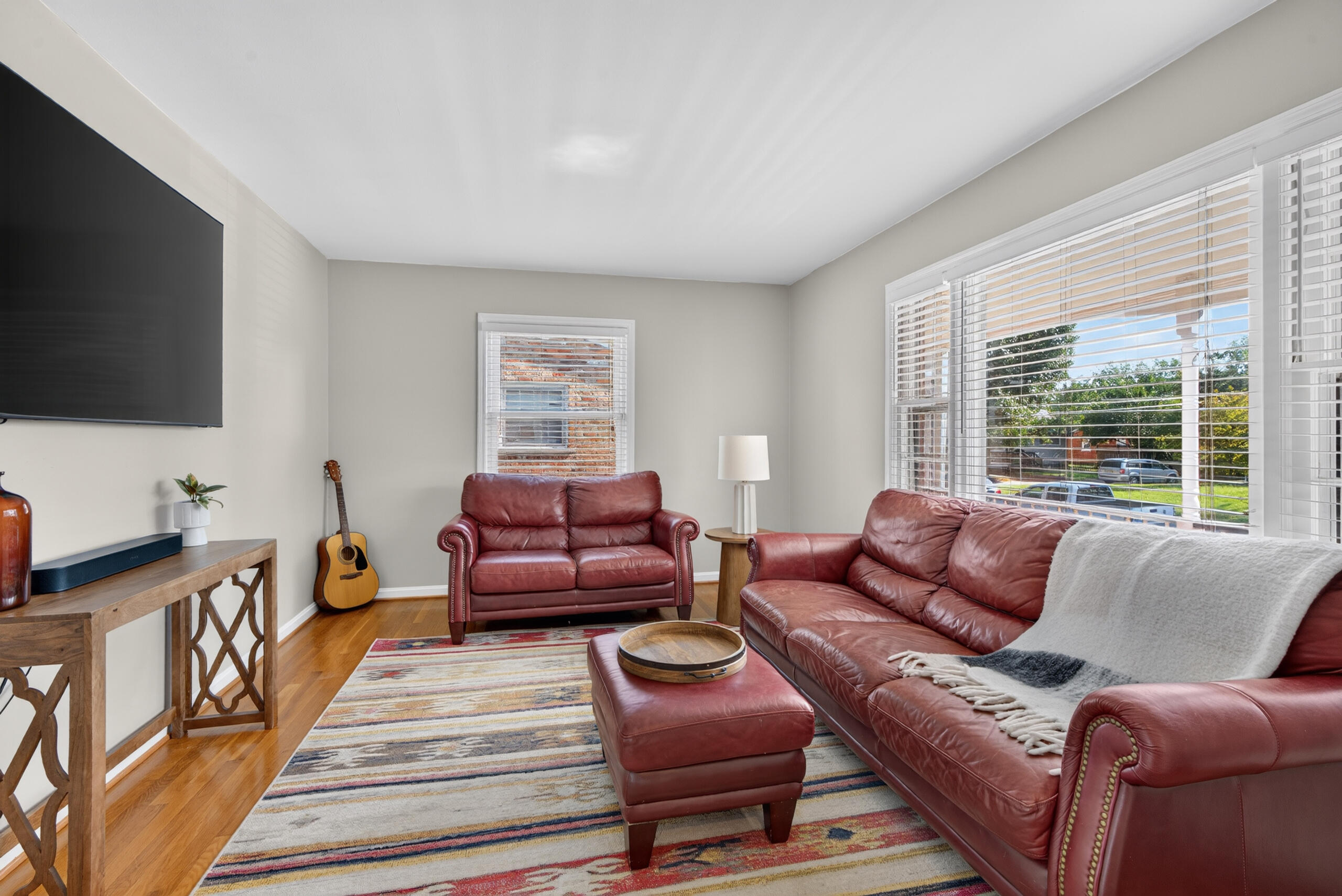 2213 Oleander Court Property Photo 5