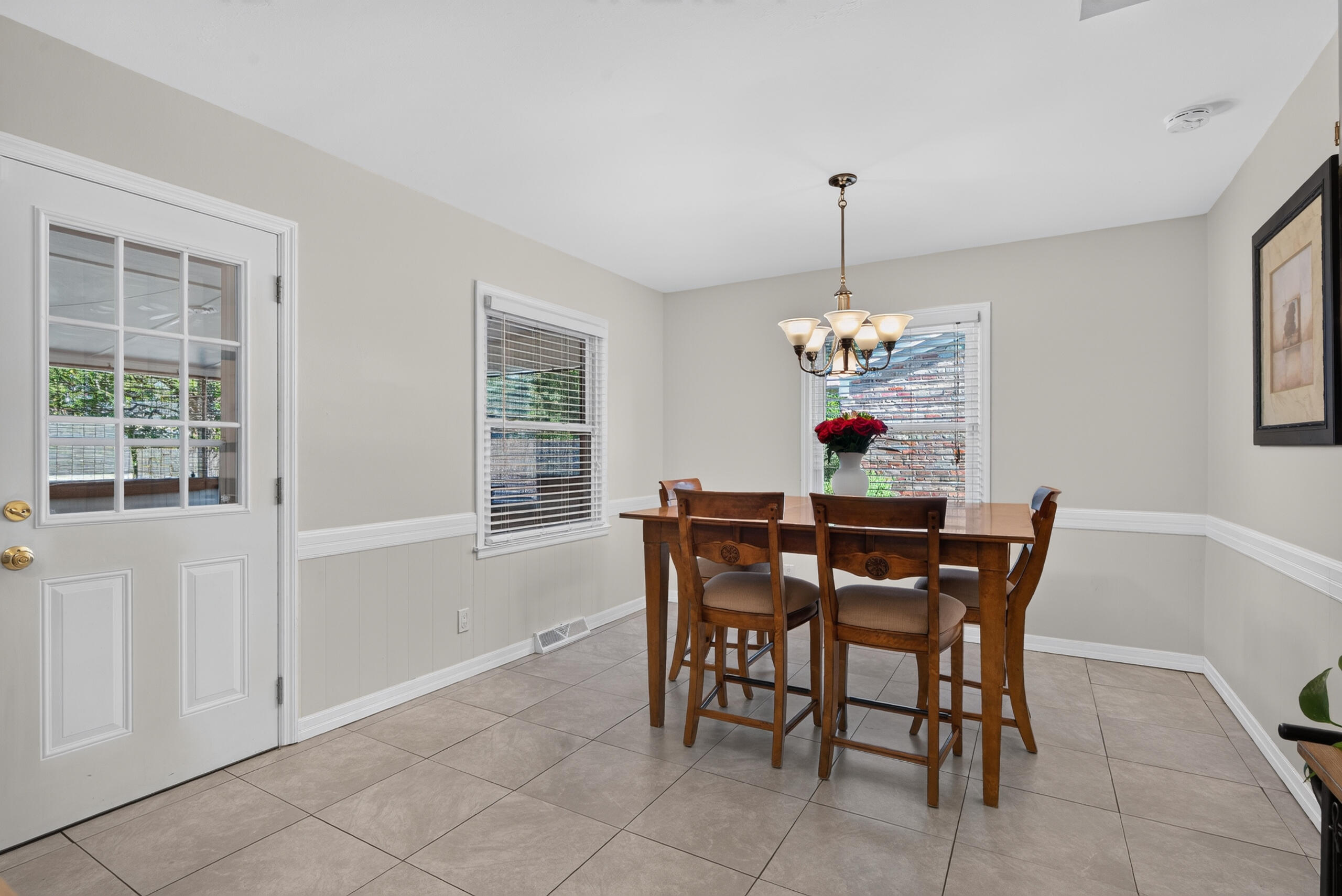 2213 Oleander Court Property Photo 11