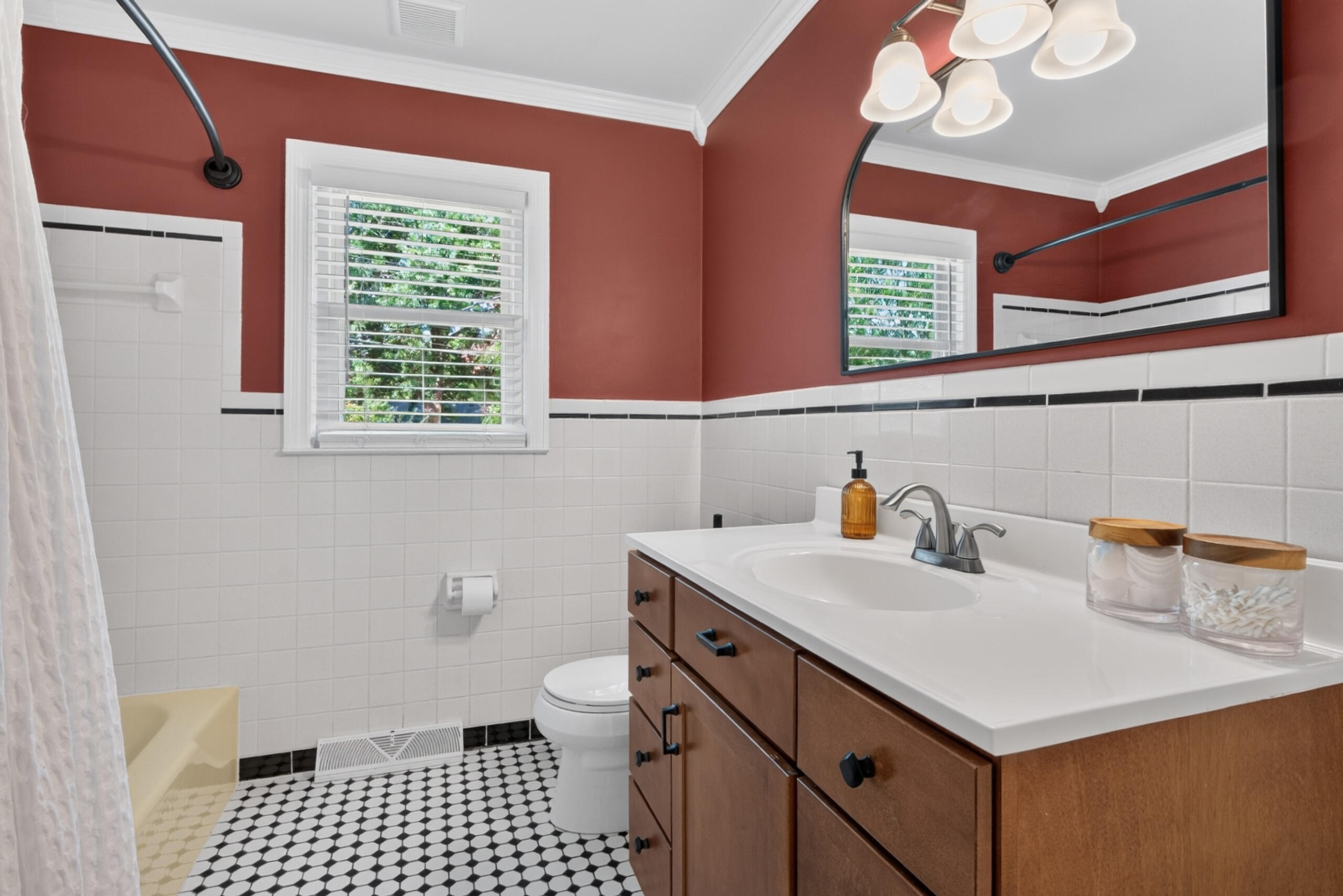 2213 Oleander Court Property Photo 17