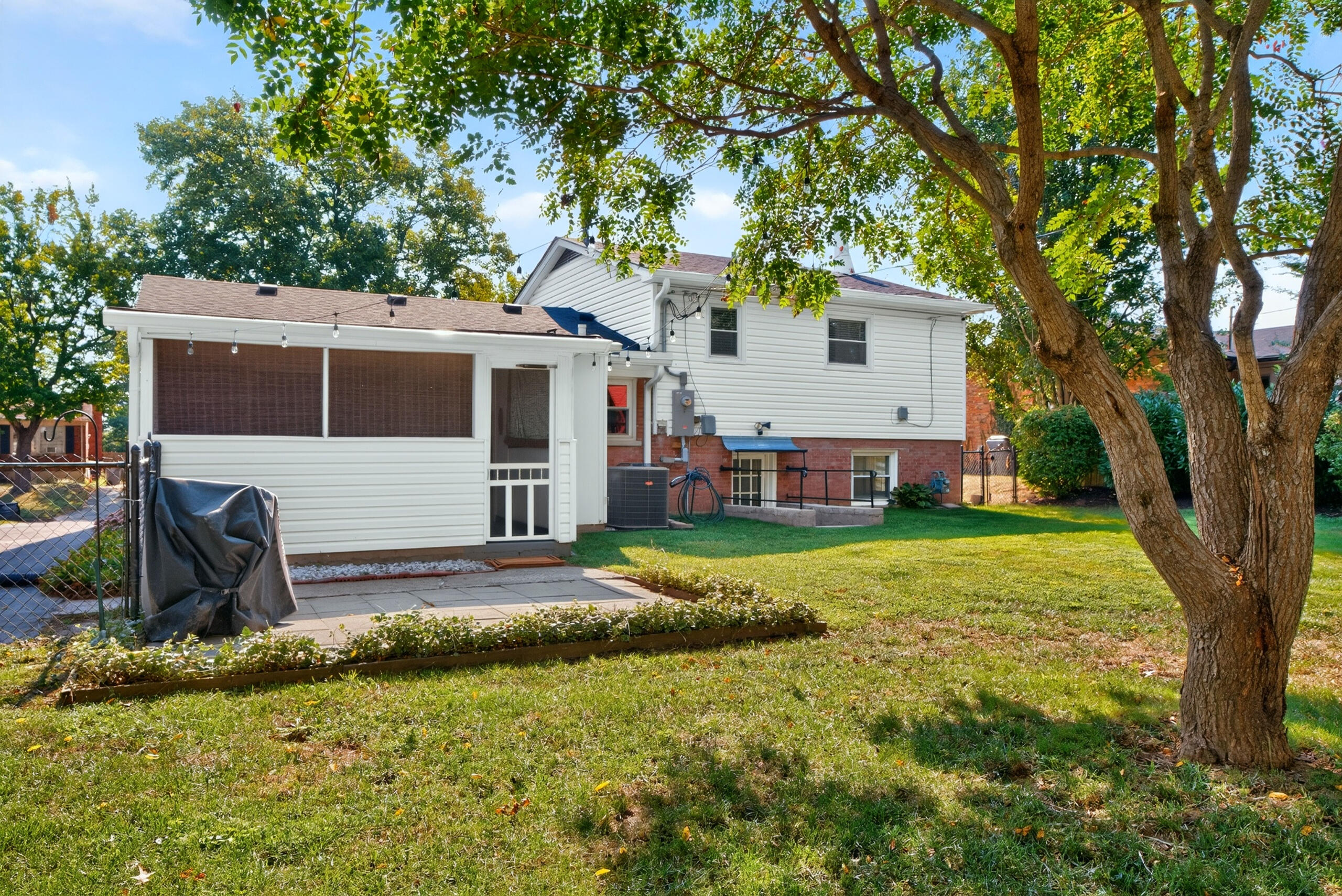 2213 Oleander Court Property Photo 33