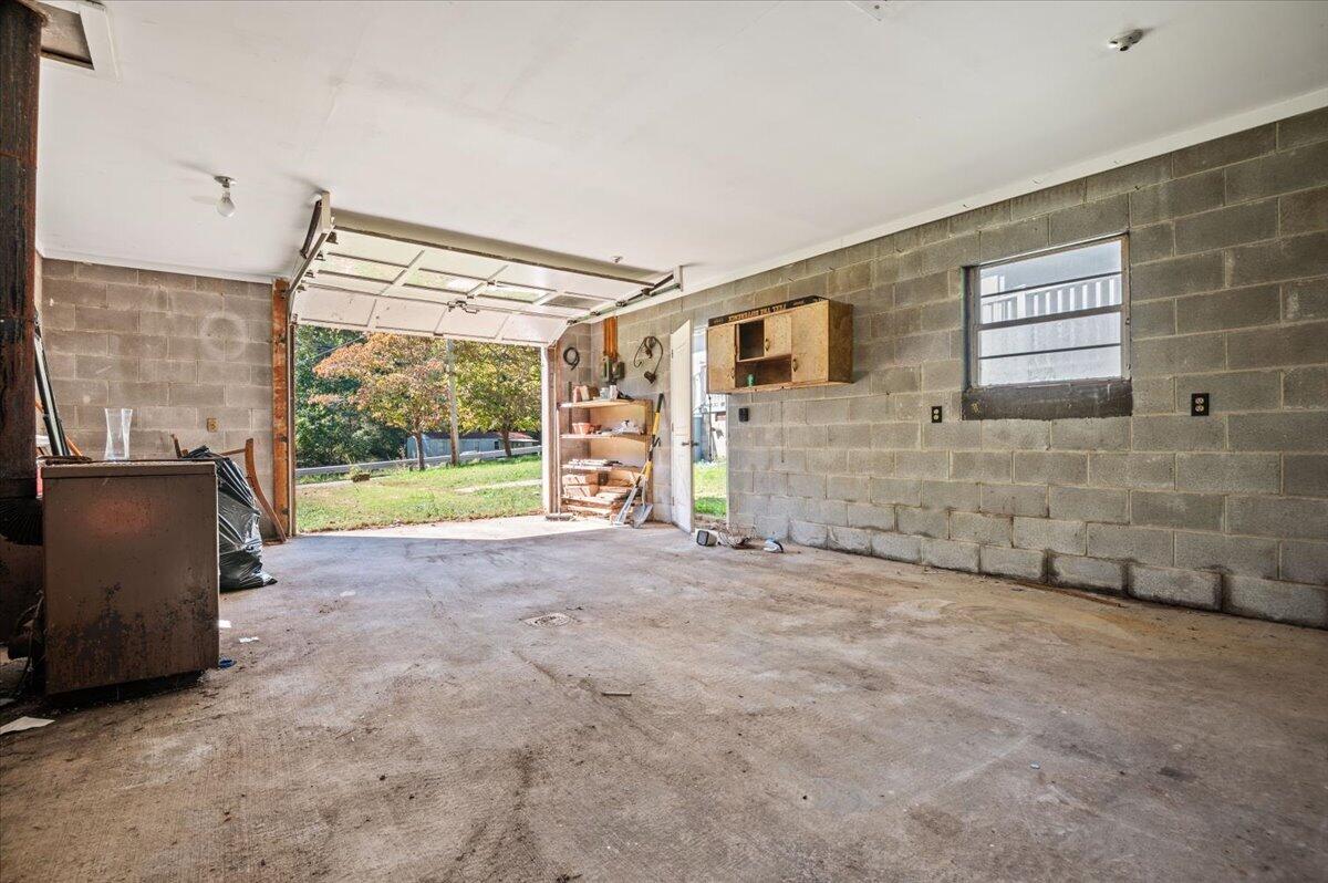 1192 S Ky 3438 Property Photo 24
