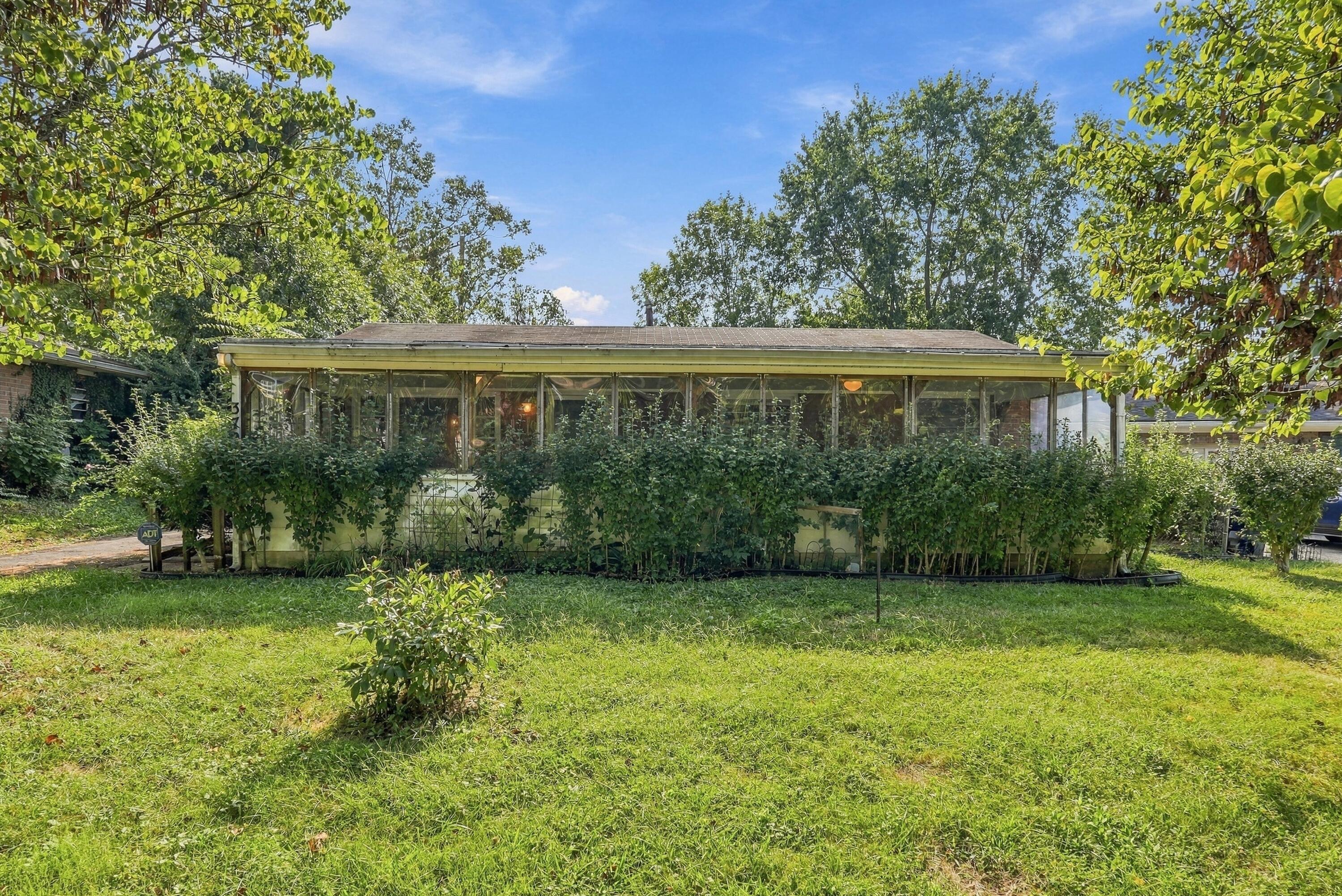 372 Peachtree Road Property Photo 1