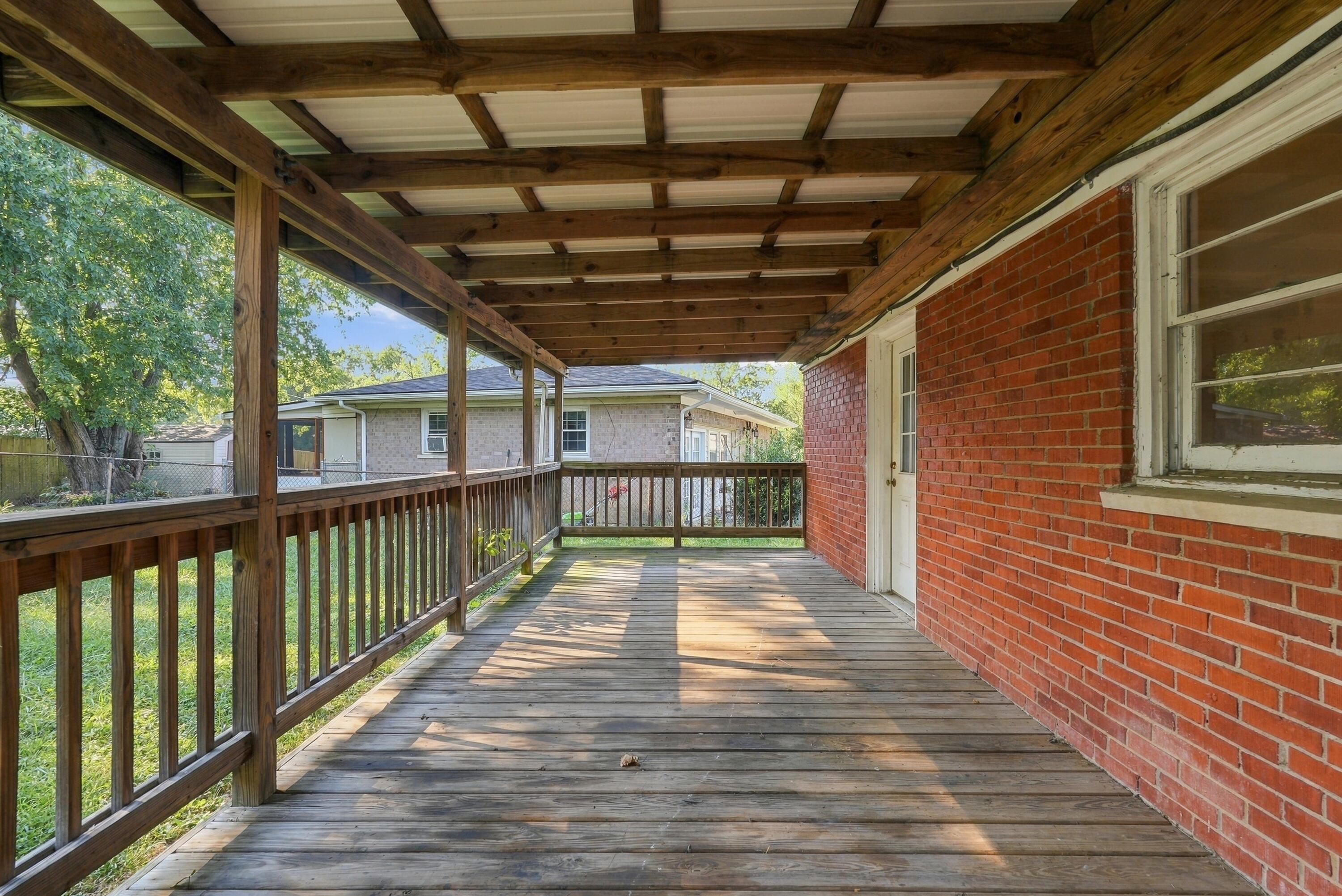 372 Peachtree Road Property Photo 8
