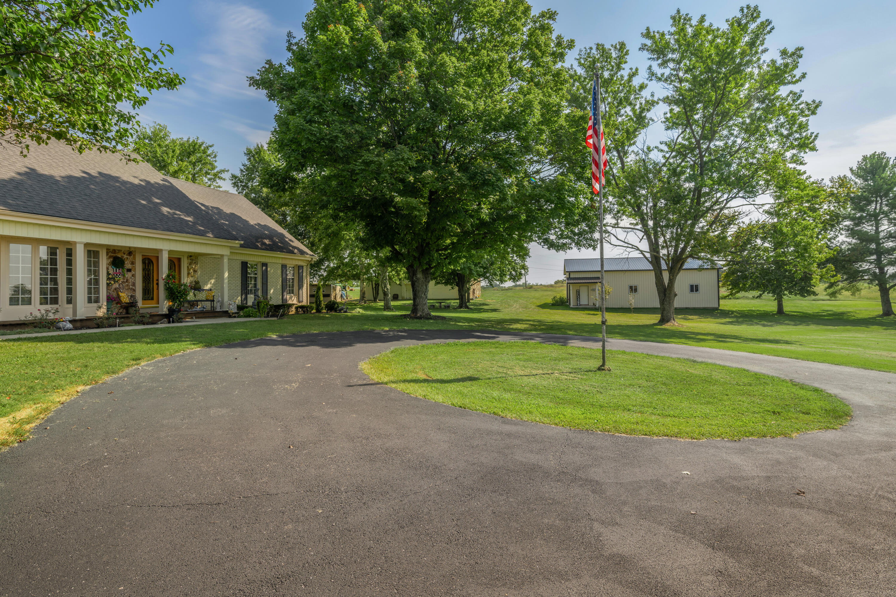 5487 Athens Walnut Hill Pike Property Photo 9