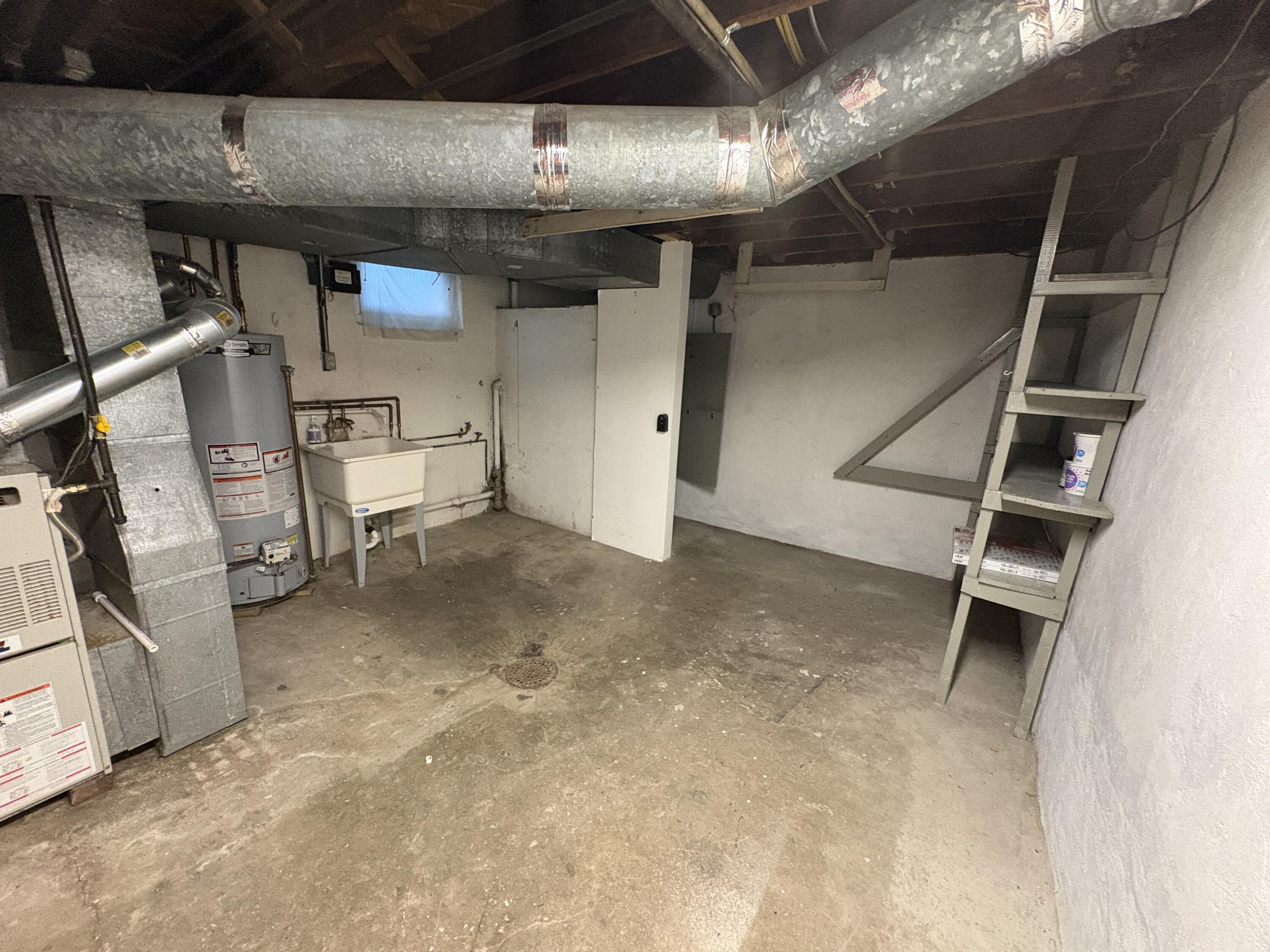 54 Woodlawn Avenue 2 Property Photo 7