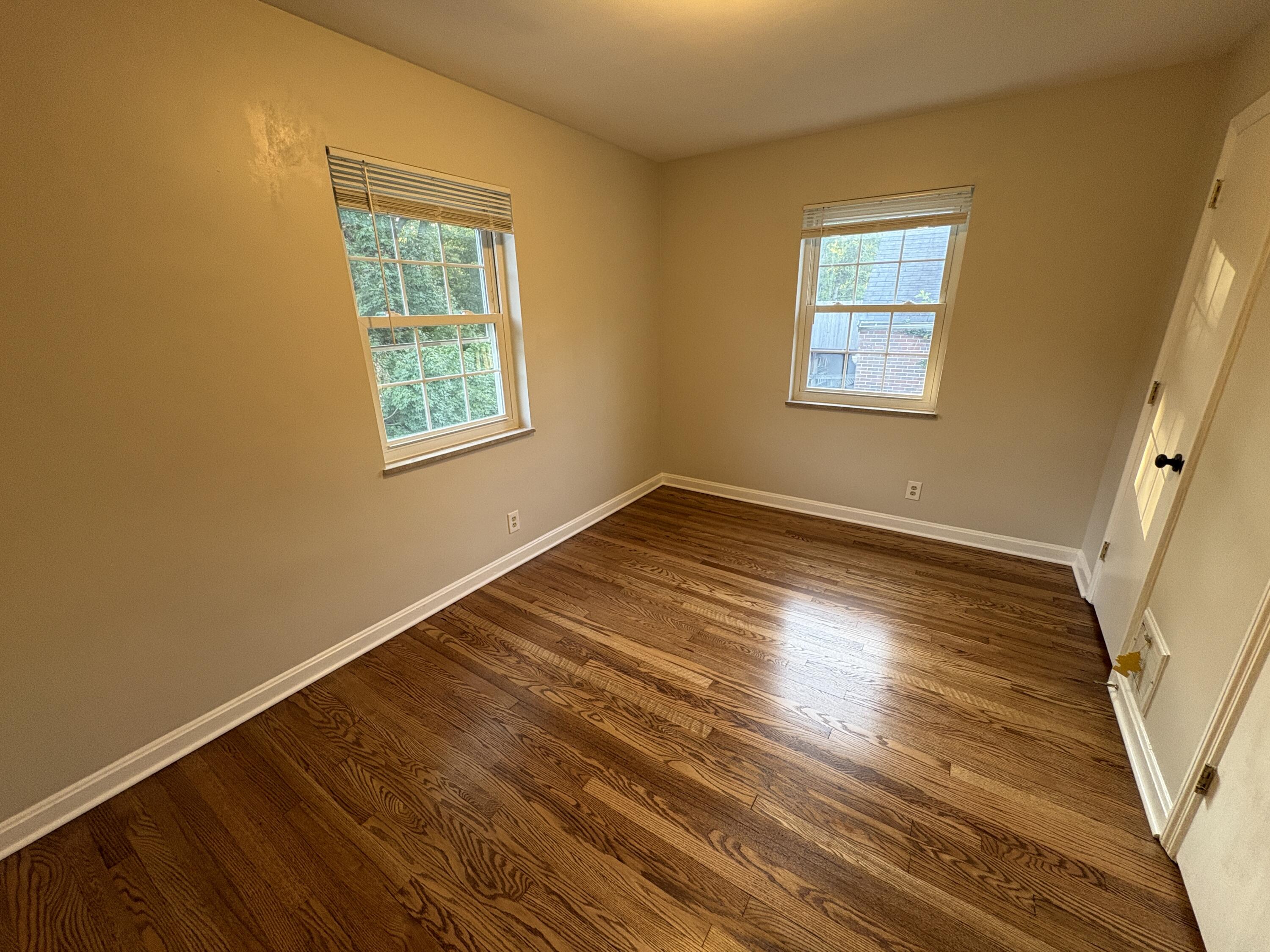 54 Woodlawn Avenue 2 Property Photo 8