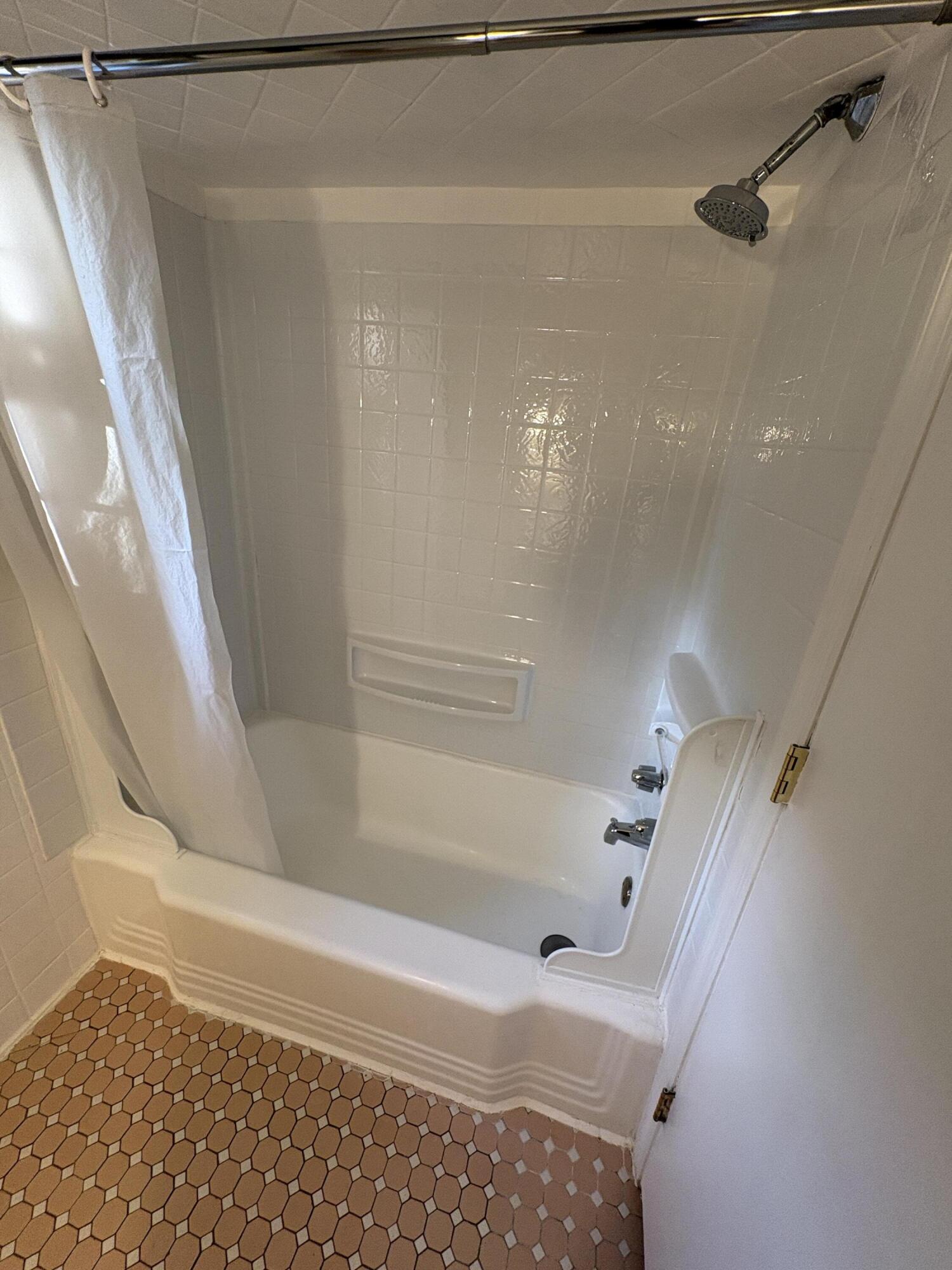 54 Woodlawn Avenue 2 Property Photo 12