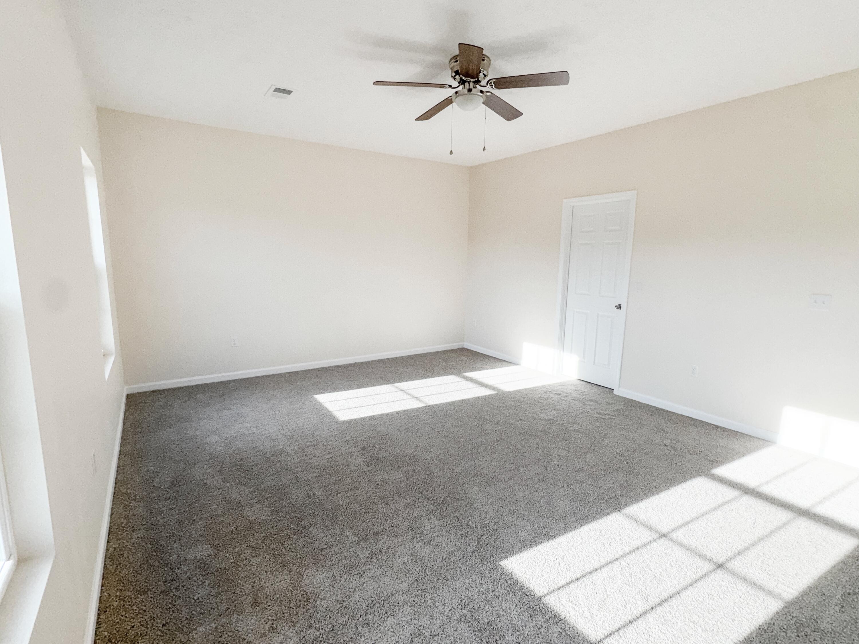 553 Knoll Lane Property Photo 14