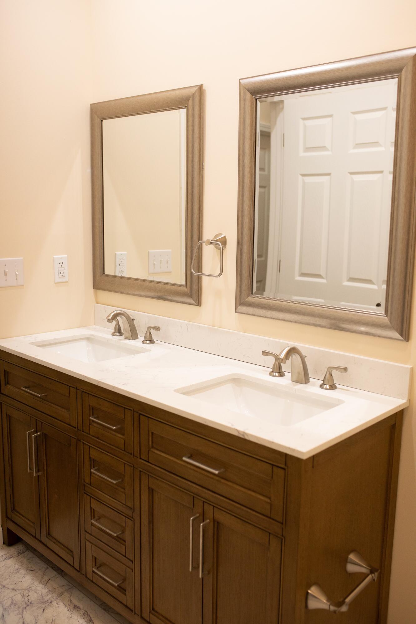 553 Knoll Lane Property Photo 21