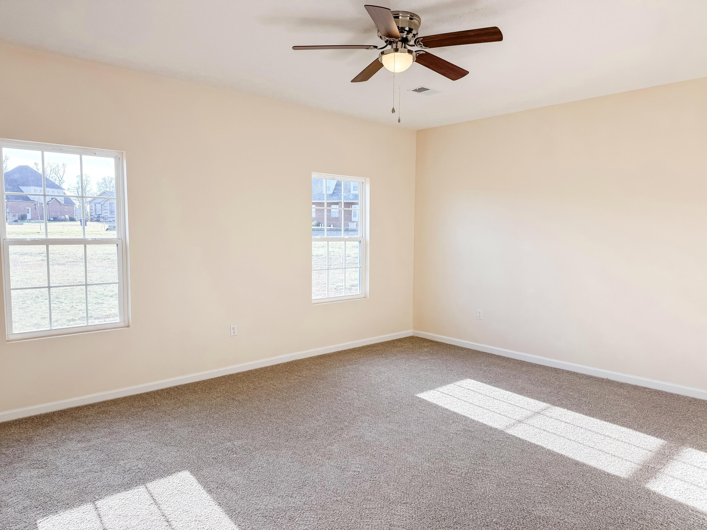 553 Knoll Lane Property Photo 22