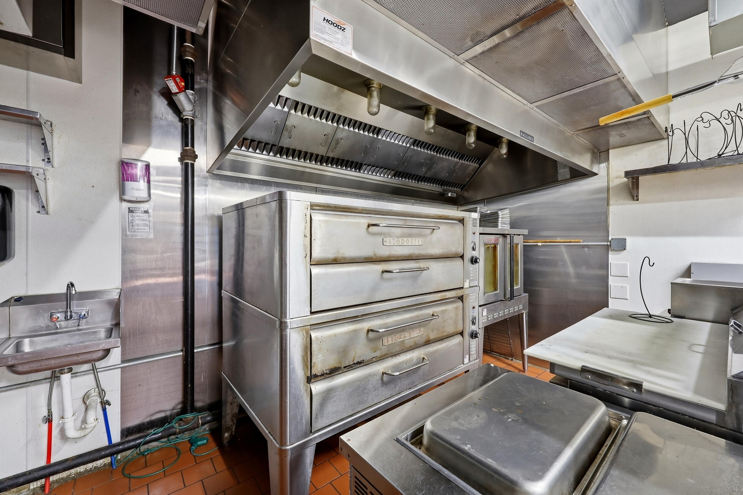 108 Court Street Property Photo 33