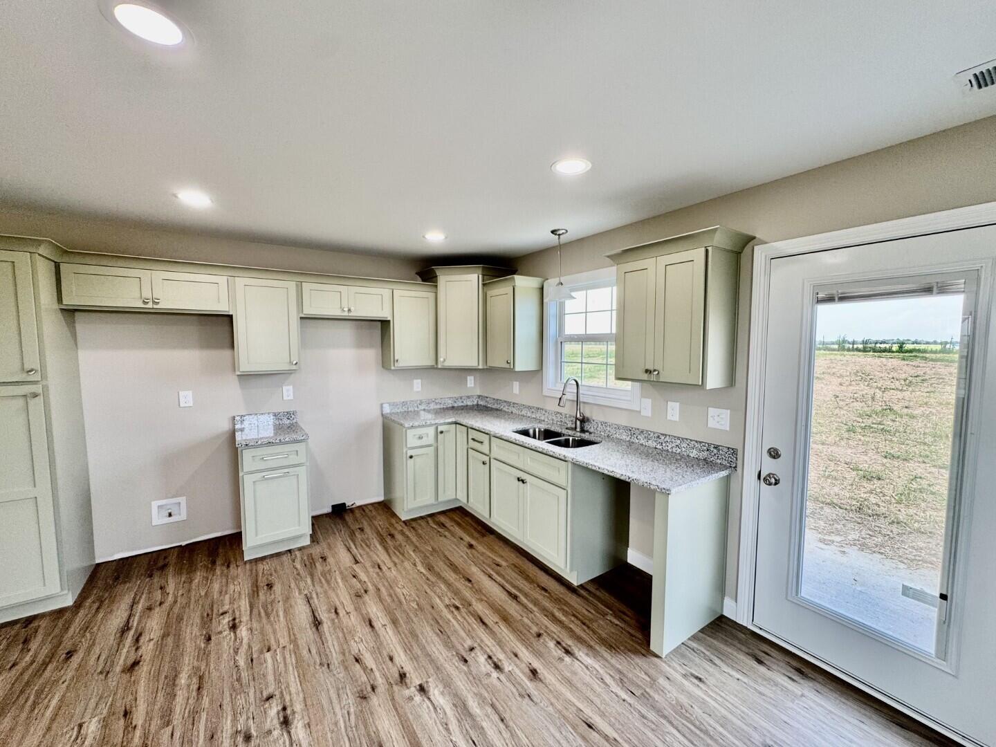 1592 Old Perryville Loop Property Photo 7