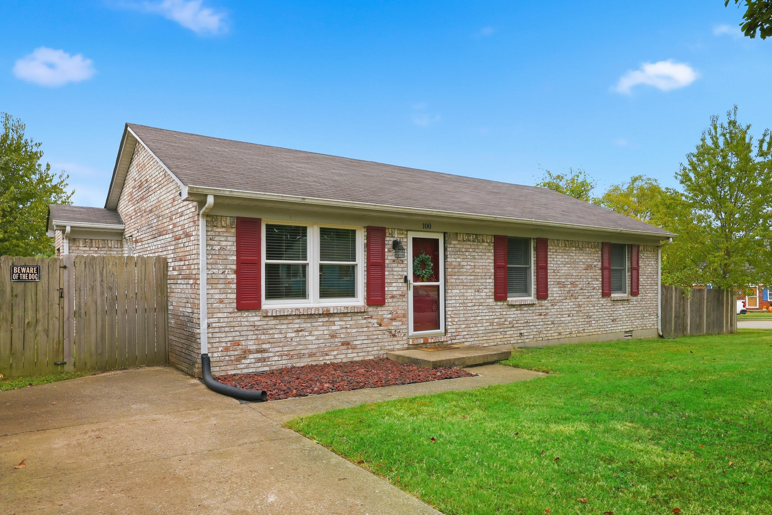 100 Ashville Drive Property Photo 2