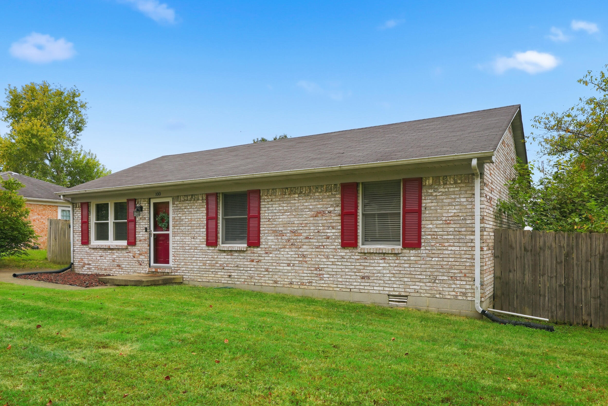100 Ashville Drive Property Photo 3