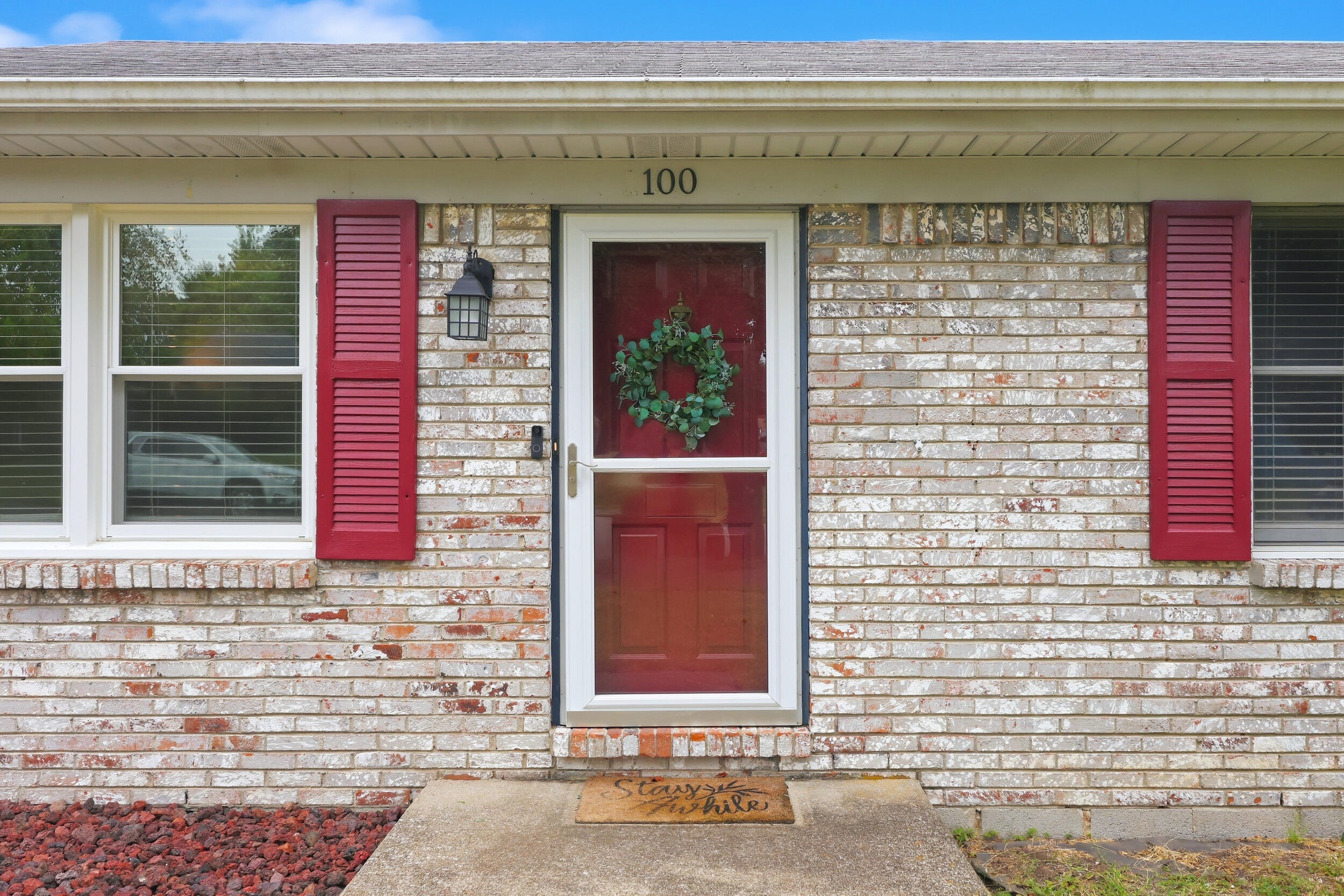 100 Ashville Drive Property Photo 4