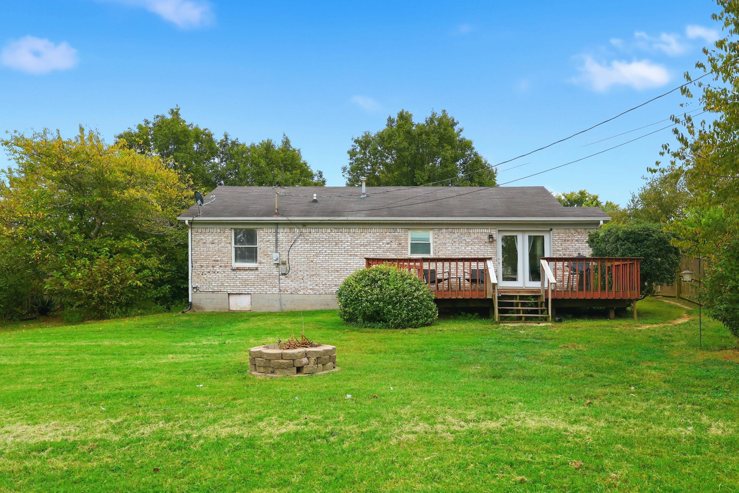 100 Ashville Drive Property Photo 24