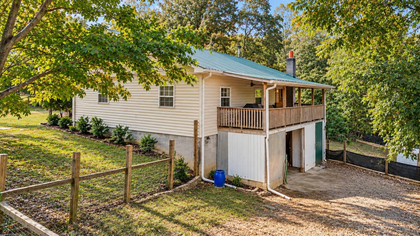 8546 Highway 1363 Property Photo 5