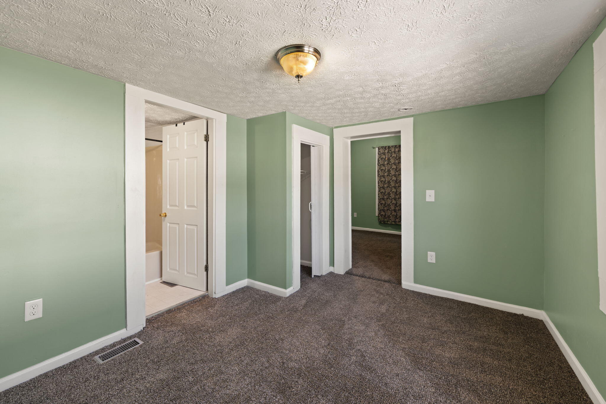 111 Lair Street Property Photo 7