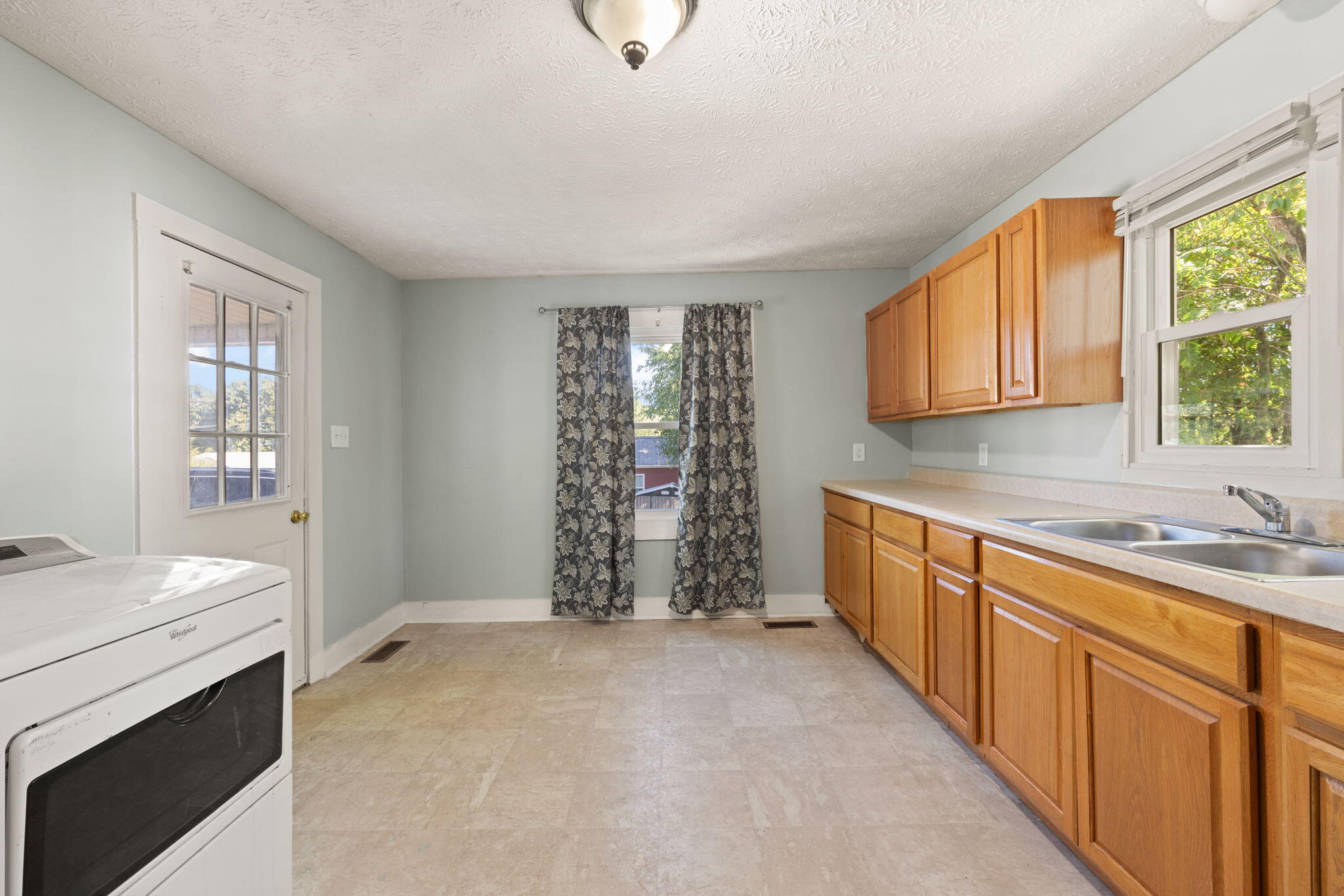 111 Lair Street Property Photo 17
