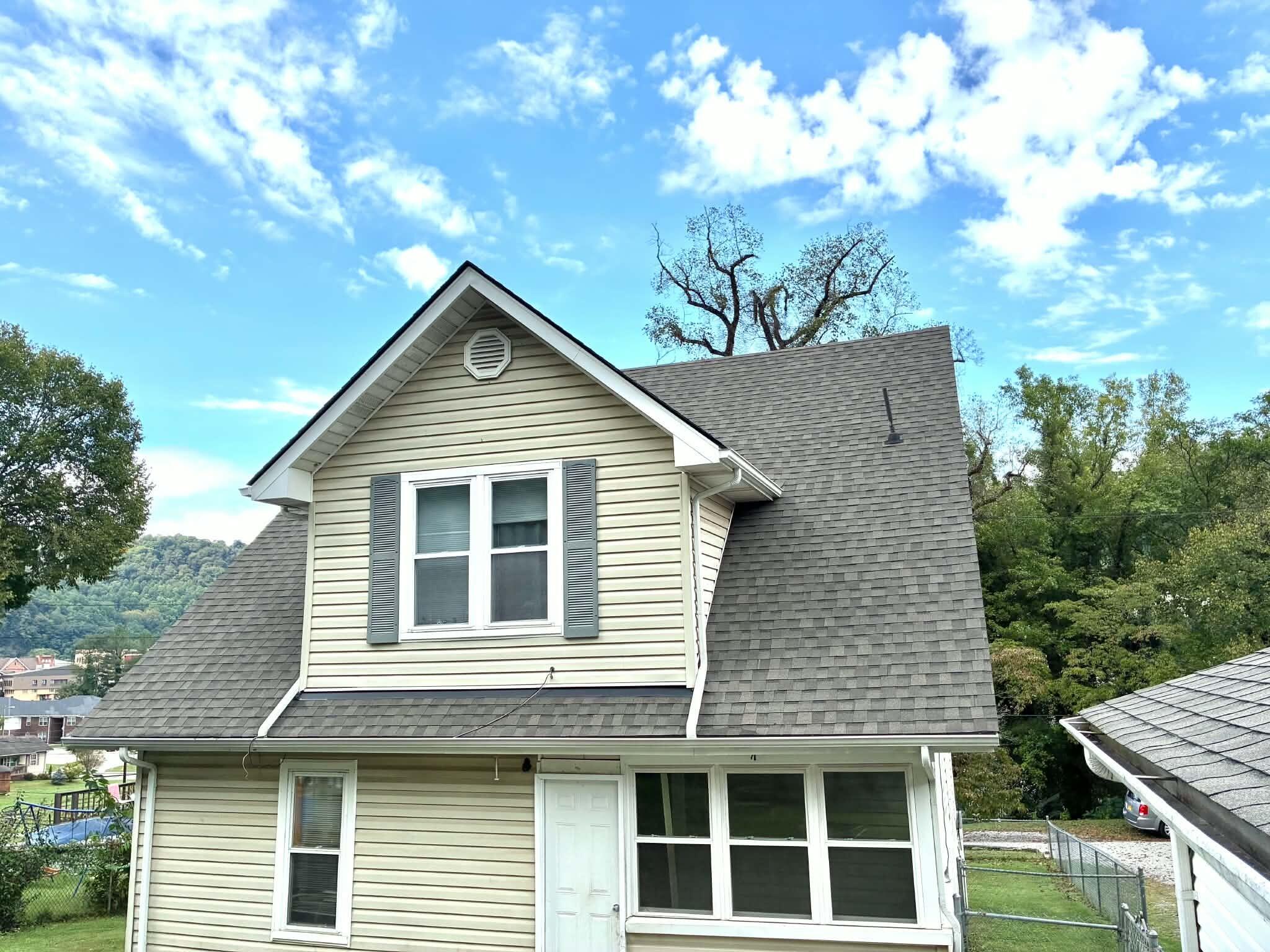 412 Poplar Terrace Property Photo 5