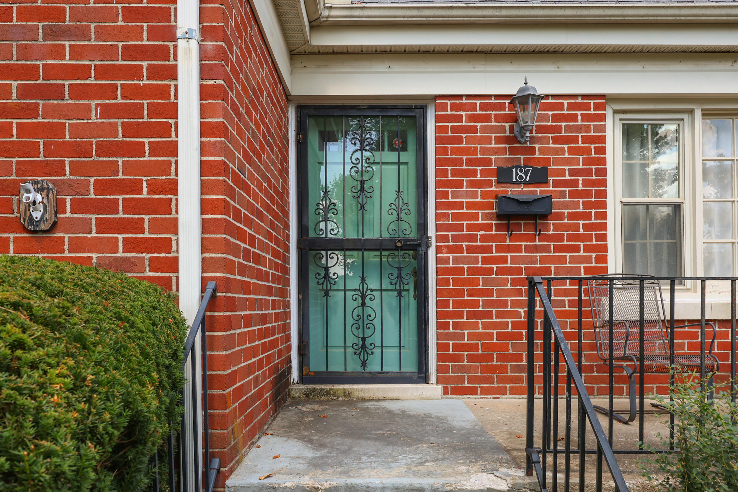 187 Jesselin Drive Property Photo 4