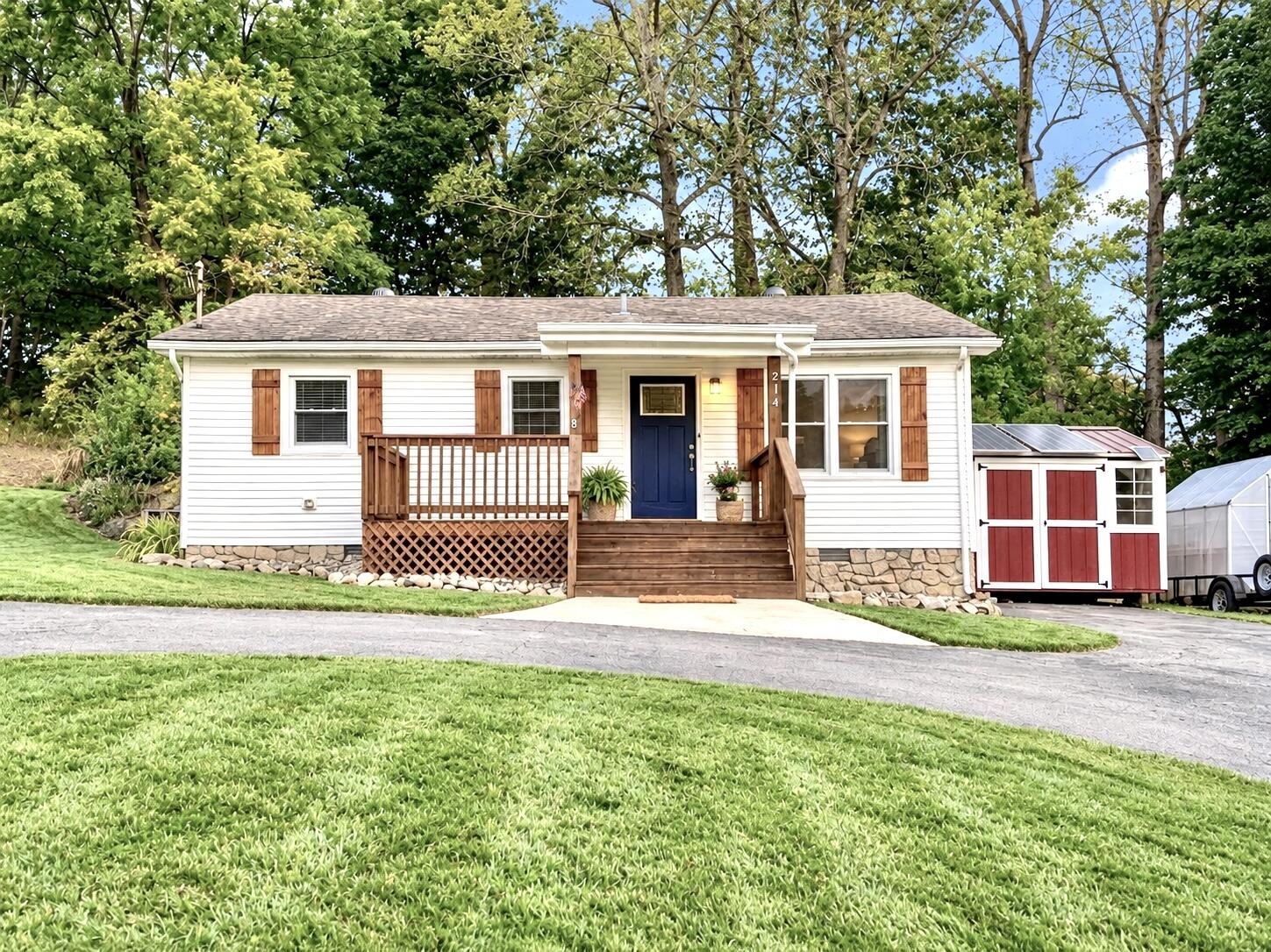 214 Hillside Terrace Property Photo 1