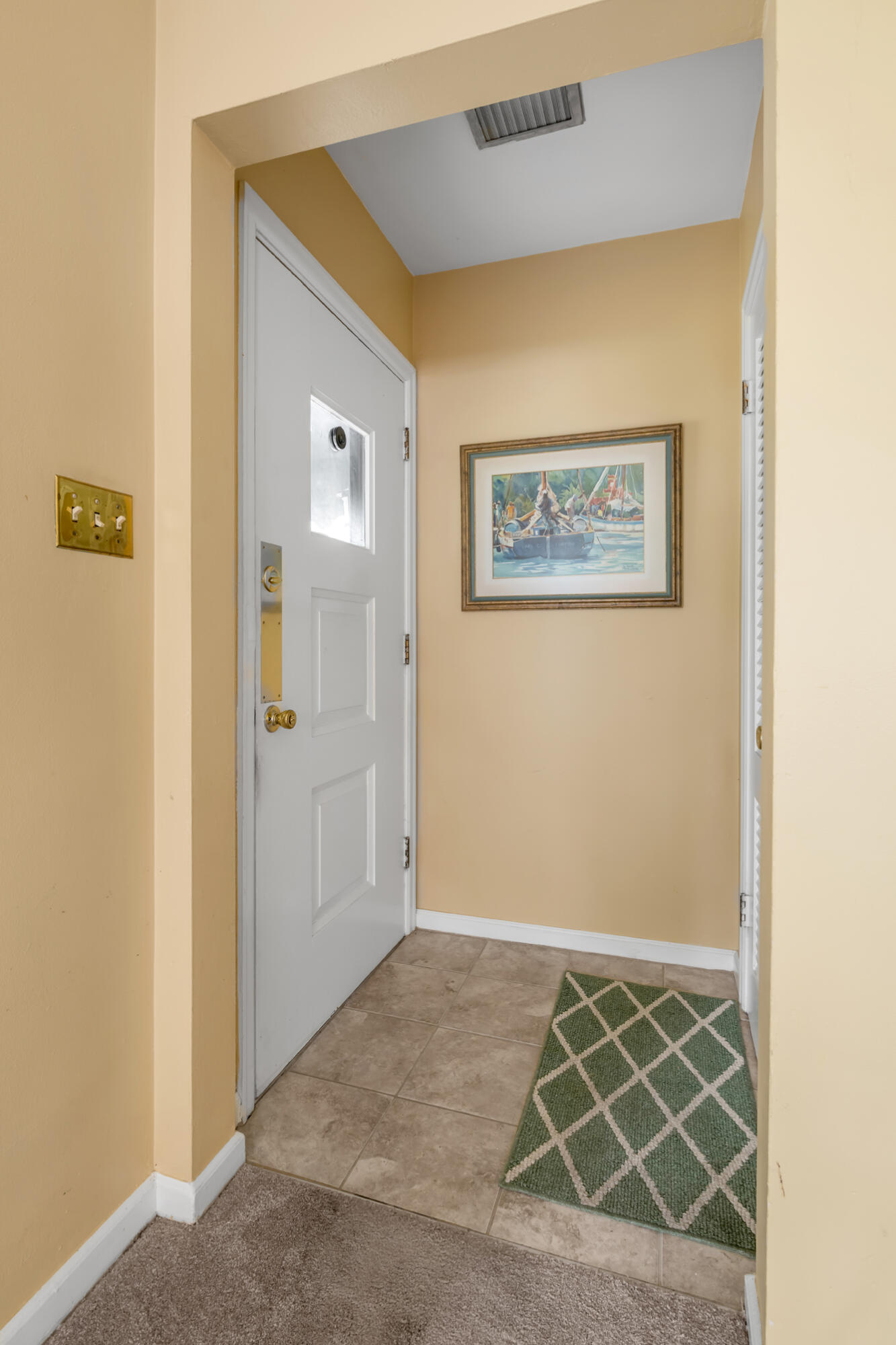 1011 Castleton Way Property Photo 4