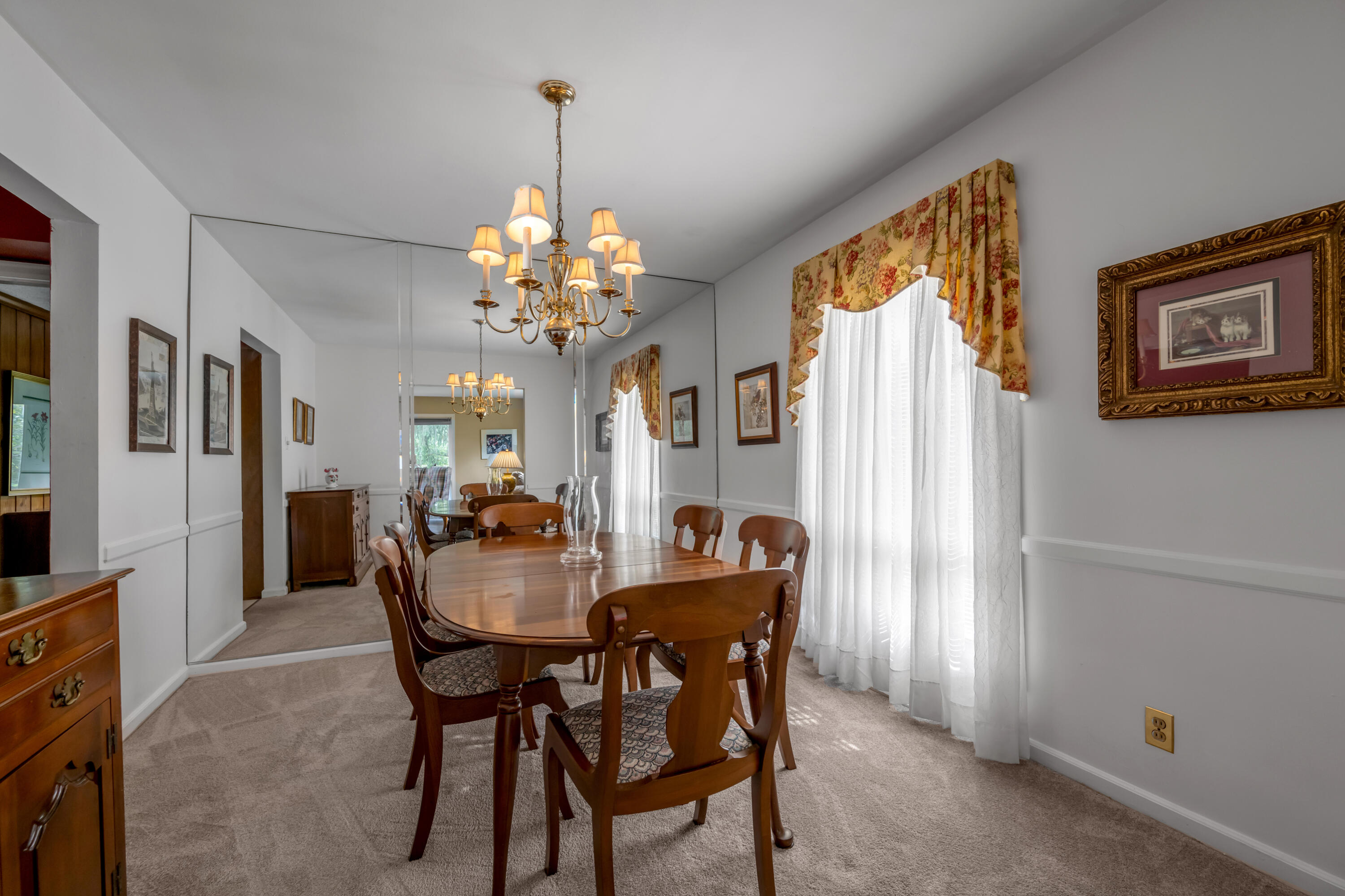 1011 Castleton Way Property Photo 9