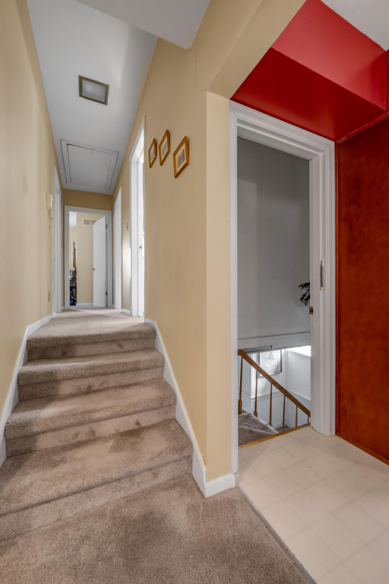 1011 Castleton Way Property Photo 23