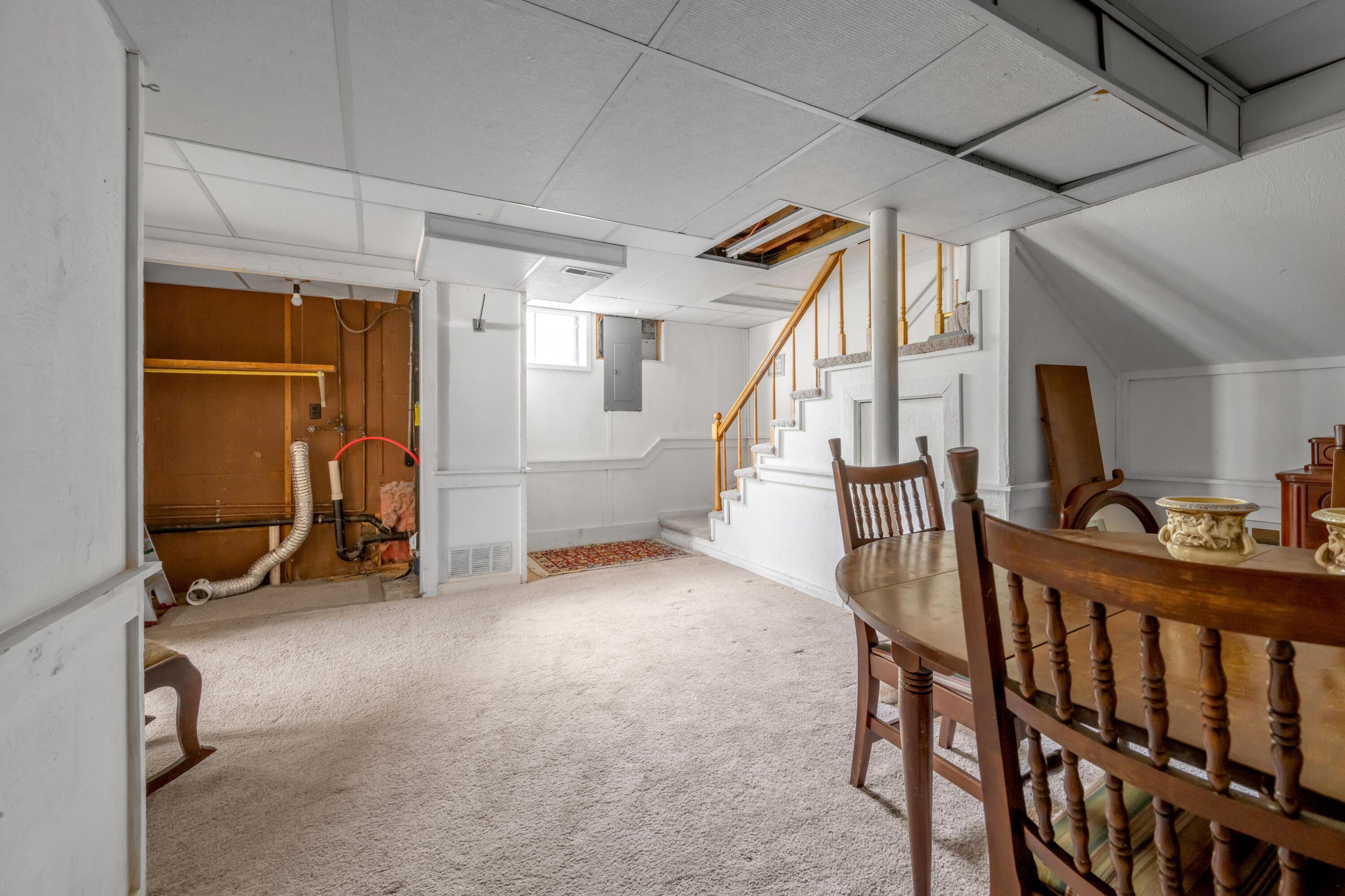 1011 Castleton Way Property Photo 35