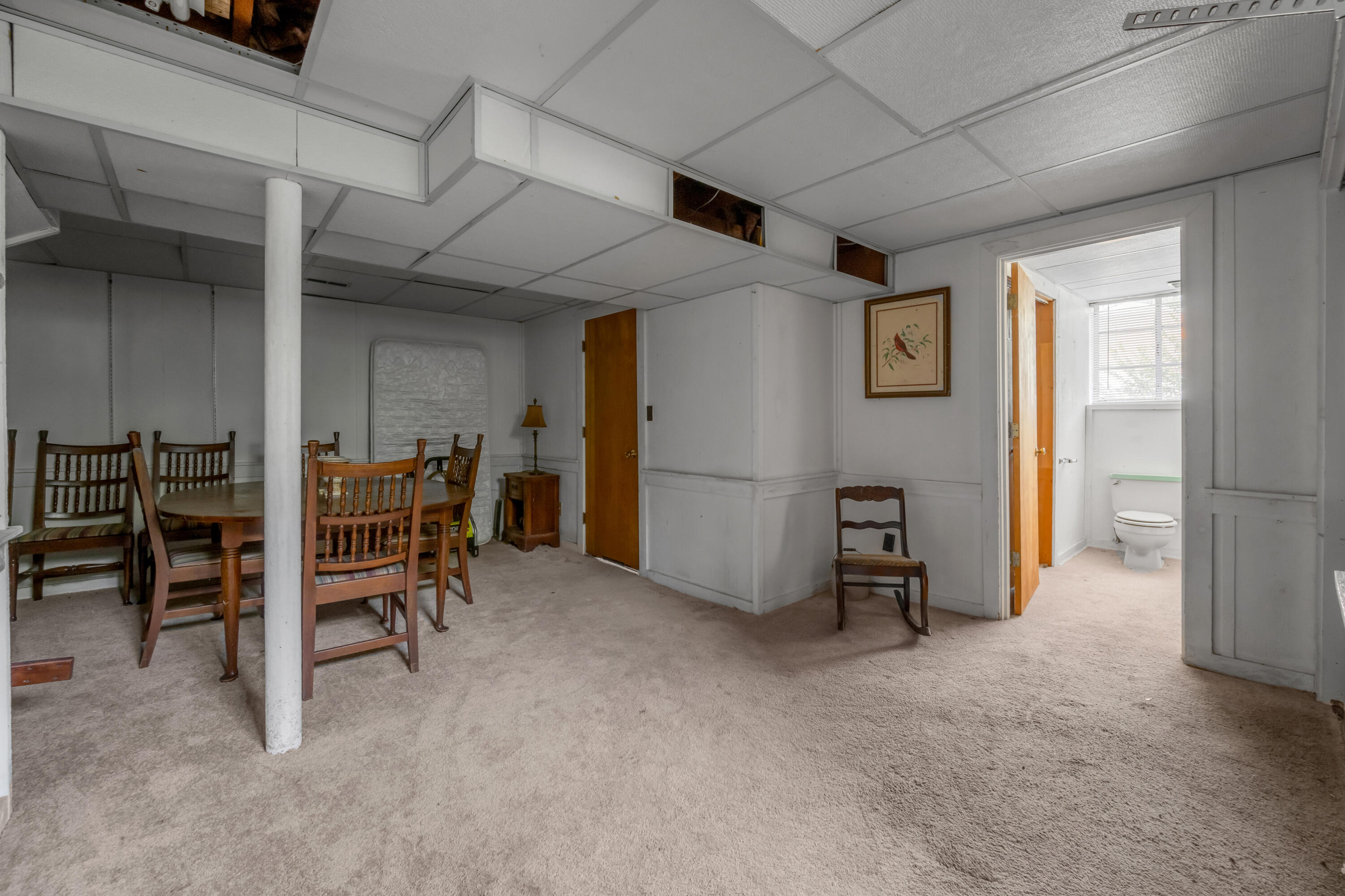 1011 Castleton Way Property Photo 36