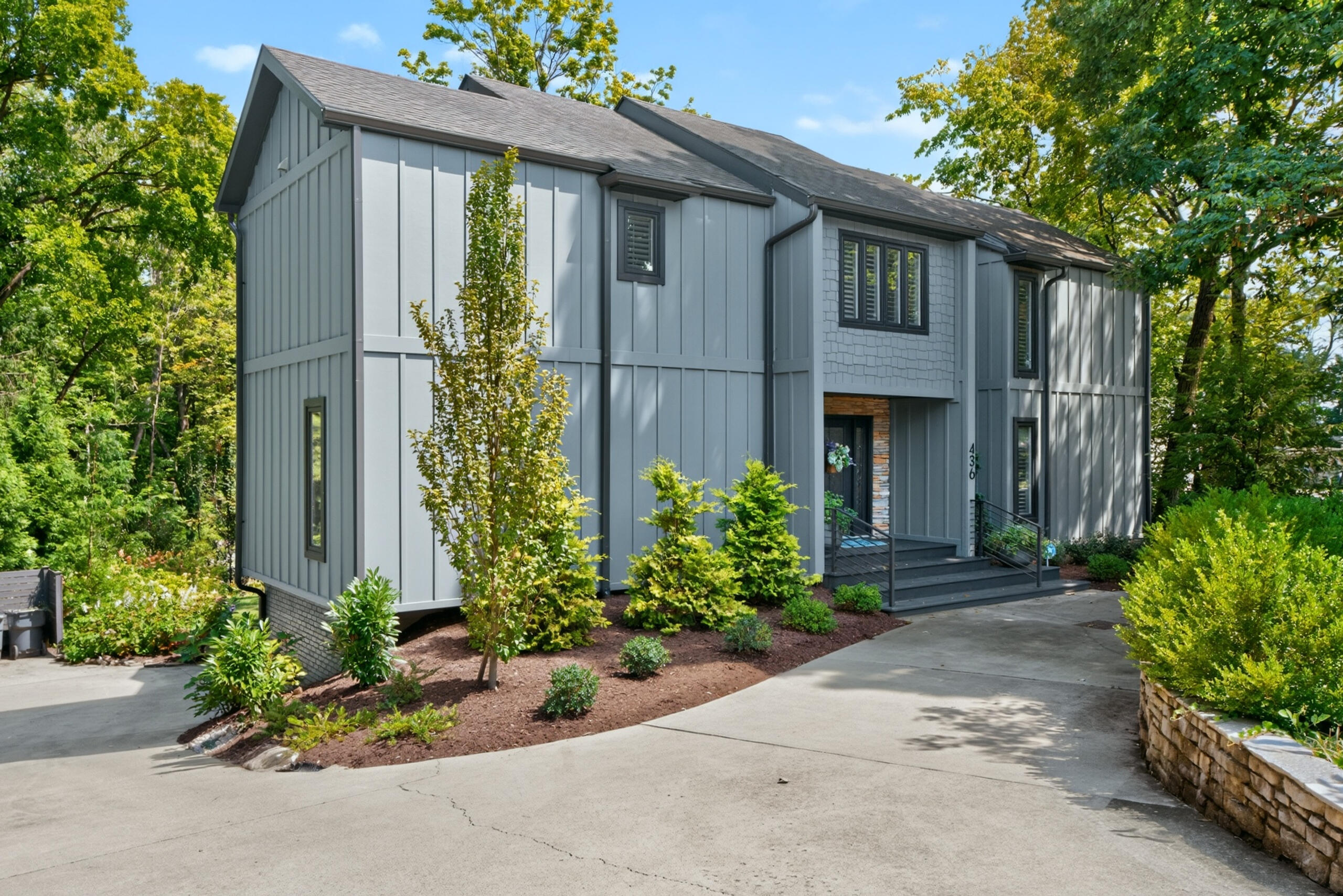 436 Lakeshore Drive Property Photo 1
